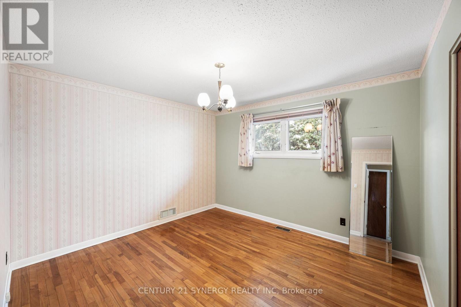 2414 Joliffe Street, Ottawa, Ontario  K1G 1G9 - Photo 24 - X12784970