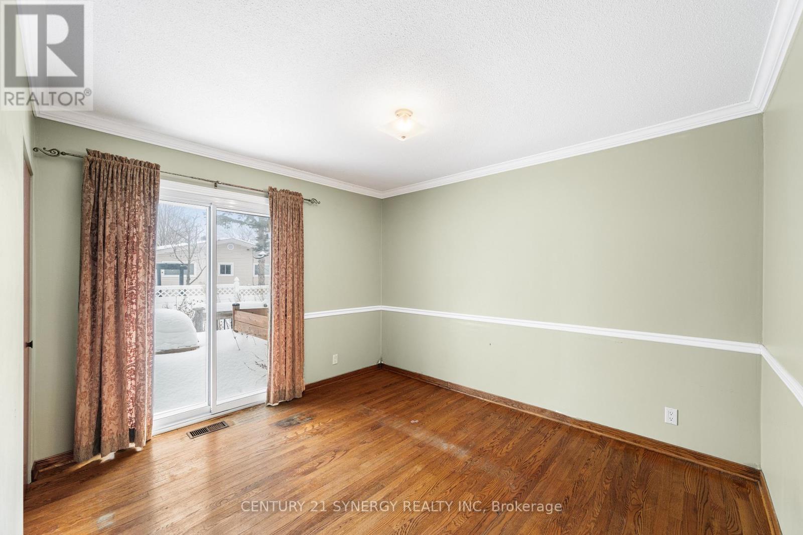 2414 Joliffe Street, Ottawa, Ontario  K1G 1G9 - Photo 27 - X12784970