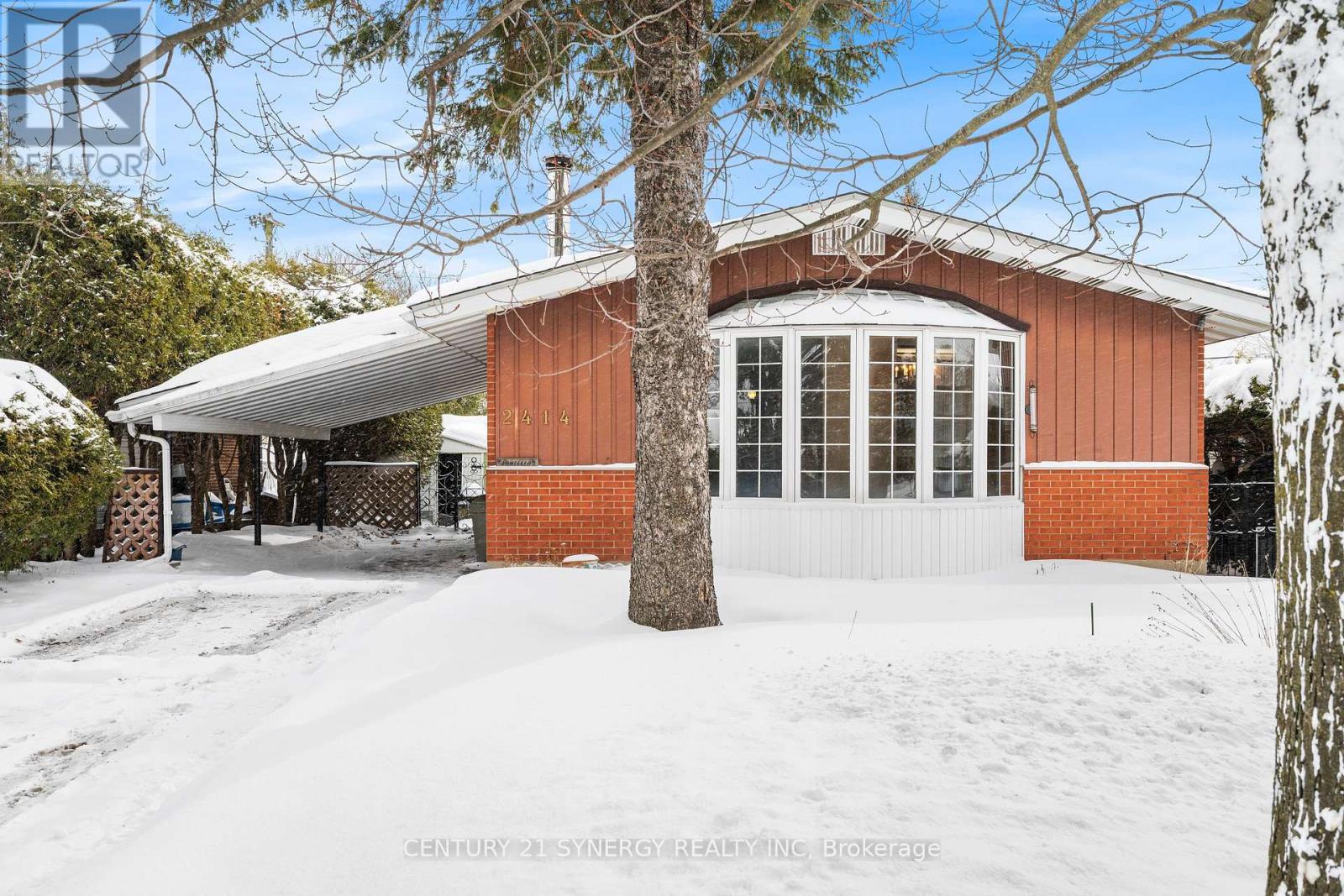 2414 Joliffe Street, Ottawa, Ontario  K1G 1G9 - Photo 3 - X12784970