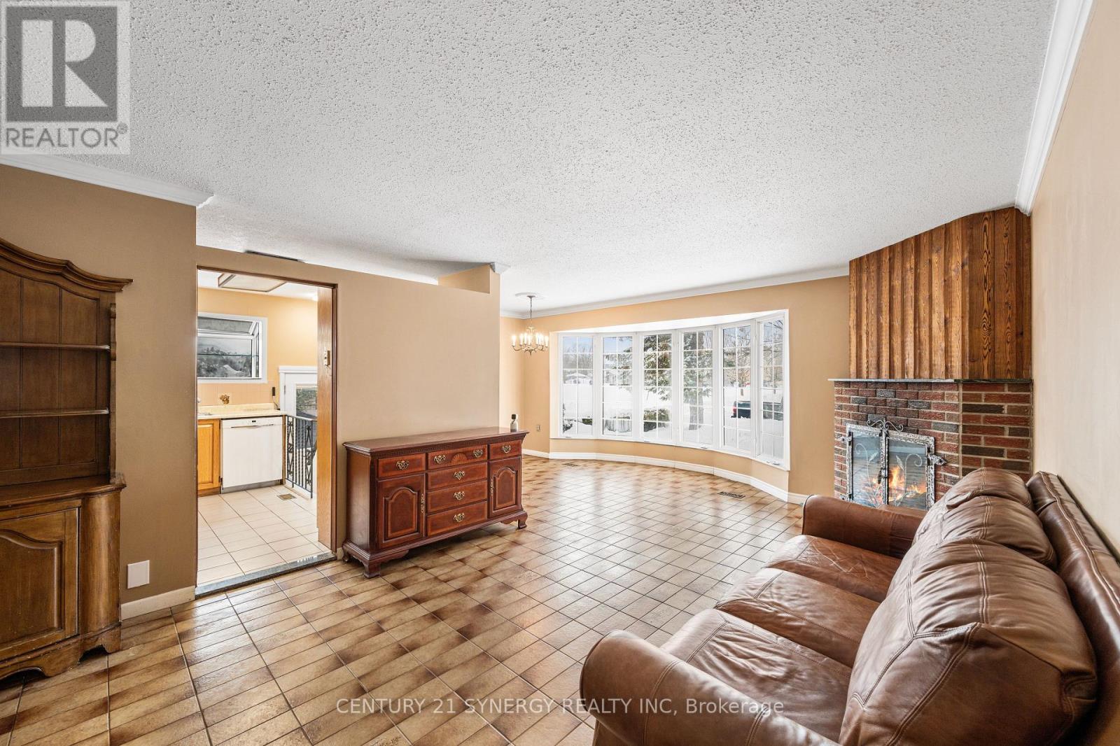 2414 Joliffe Street, Ottawa, Ontario  K1G 1G9 - Photo 9 - X12784970