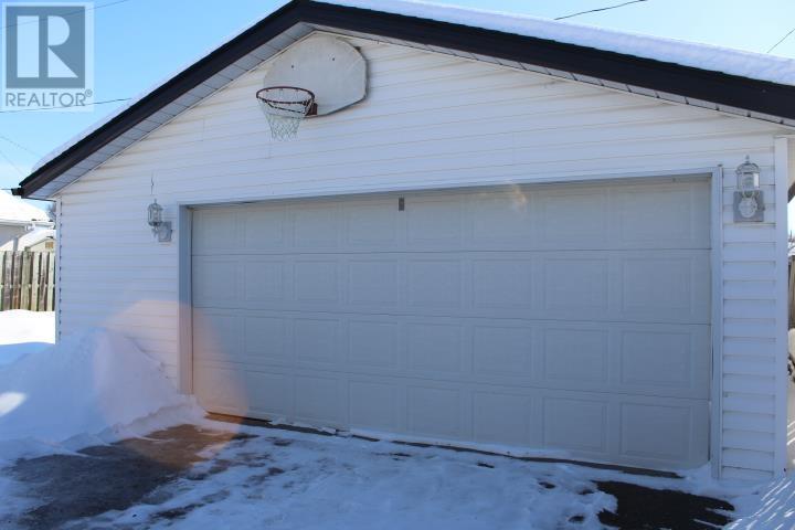 176 University Dr, Thunder Bay, Ontario  P7C 2C1 - Photo 2 - TB2600233