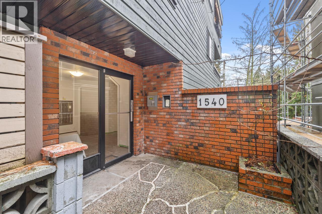 205 1540 E 4th Avenue, Vancouver, British Columbia  V5N 1J8 - Photo 2 - R3089480