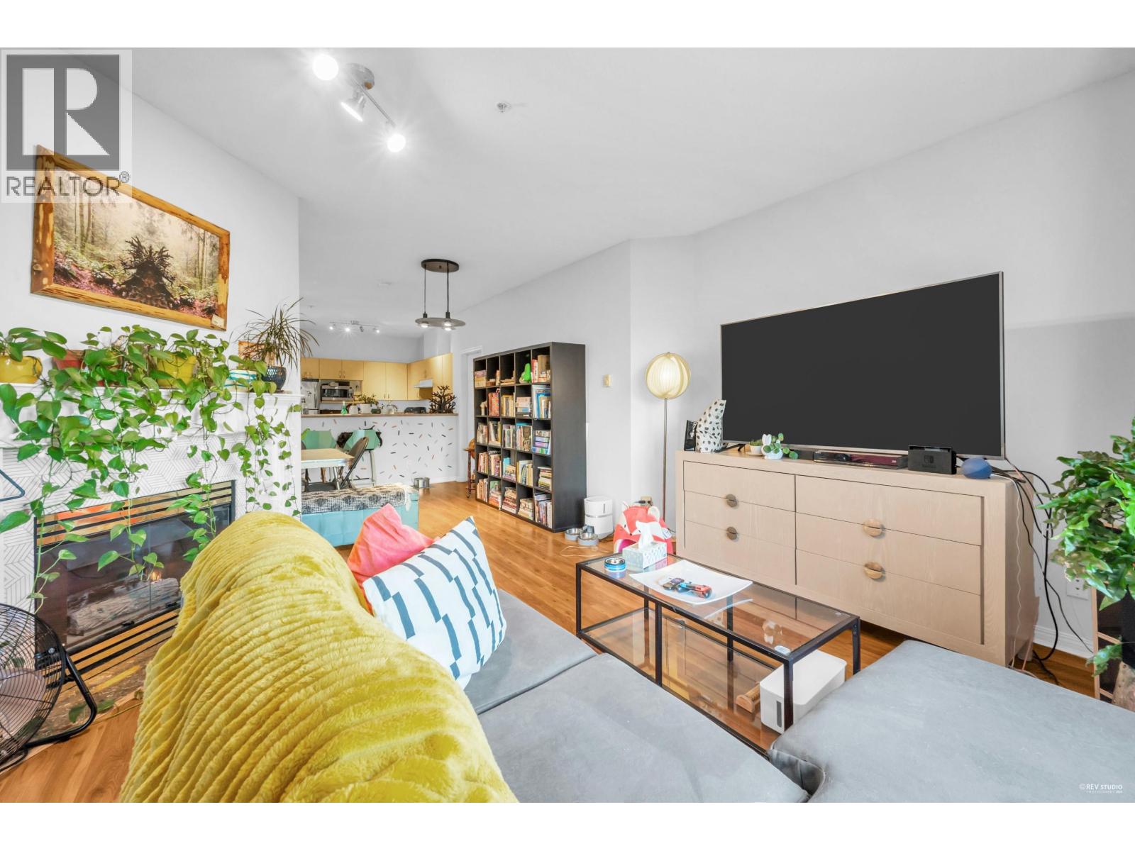 213 83 Star Crescent, New Westminster, British Columbia  V3M 6X8 - Photo 4 - R3089484