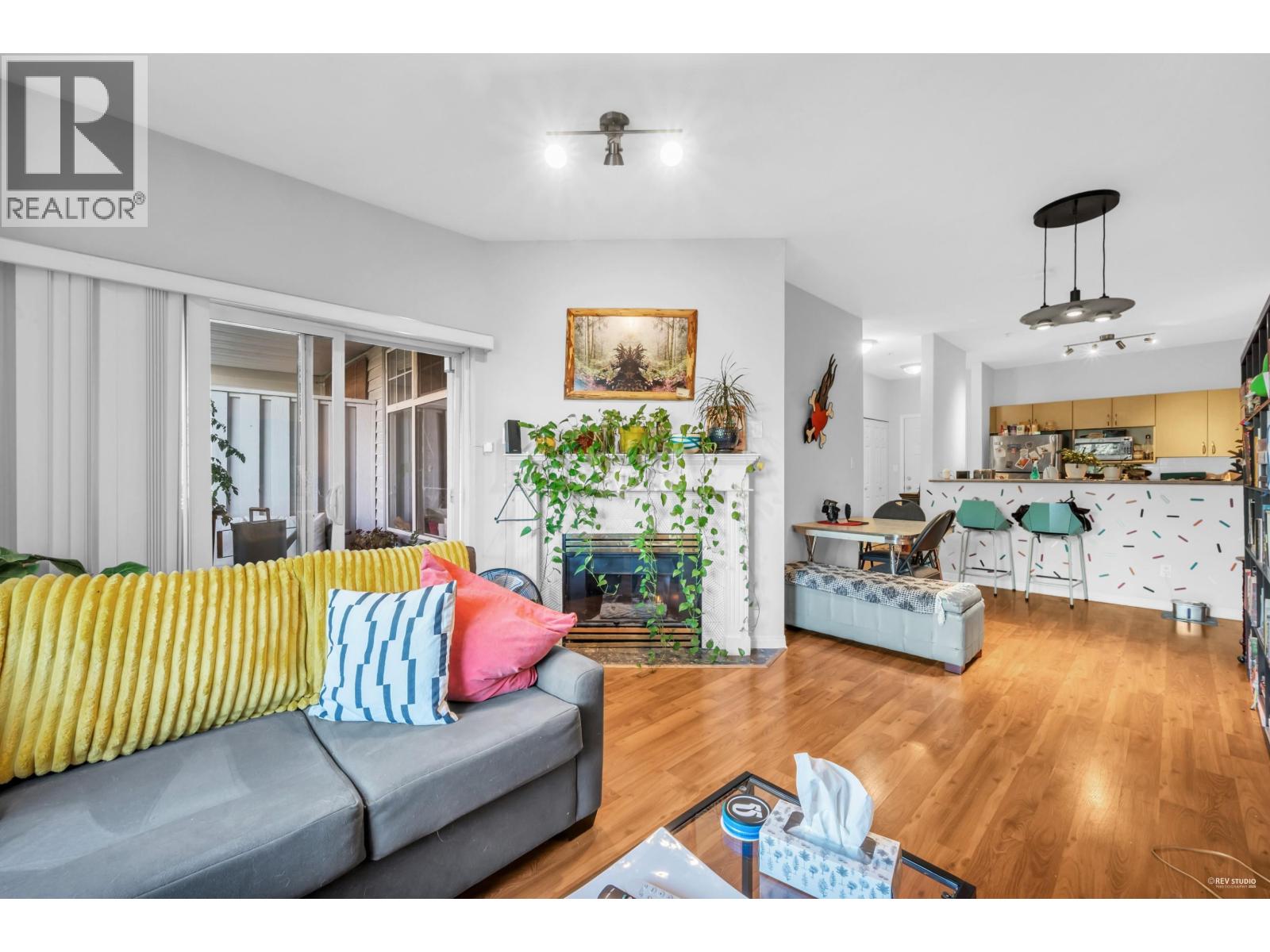 213 83 Star Crescent, New Westminster, British Columbia  V3M 6X8 - Photo 6 - R3089484