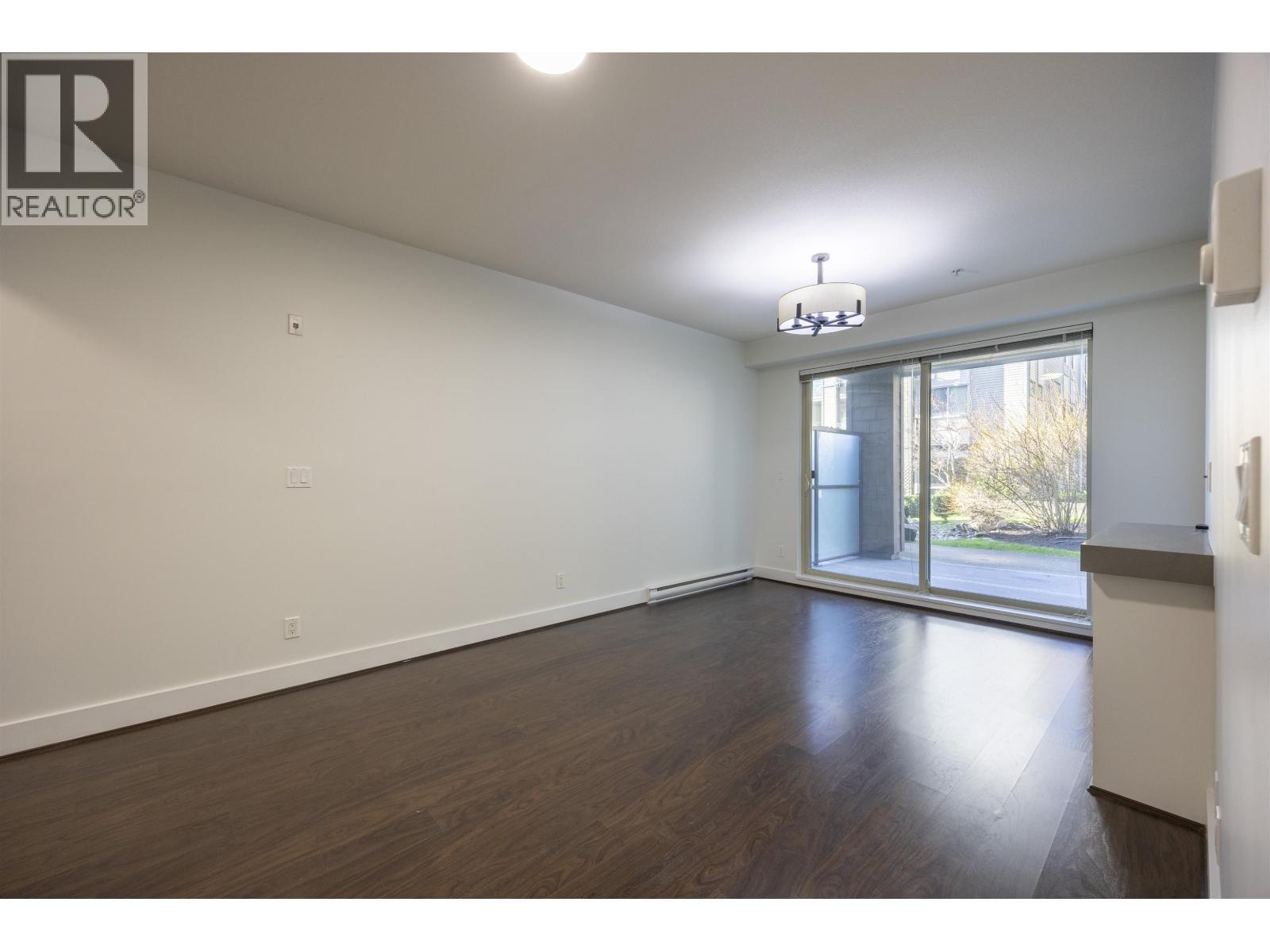 311 7428 Byrnepark Walk, Burnaby, British Columbia  V3N 0B4 - Photo 11 - R3089489