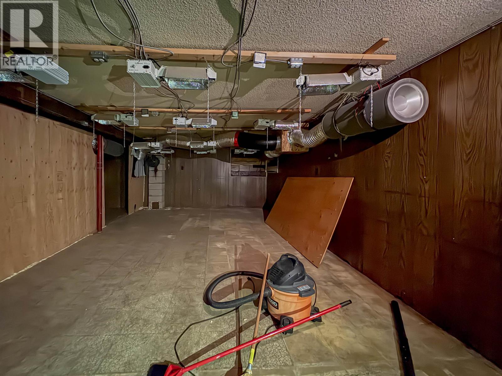 3763 Dodge Road, 100 Mile House, British Columbia  V0K 1T1 - Photo 30 - R3089370