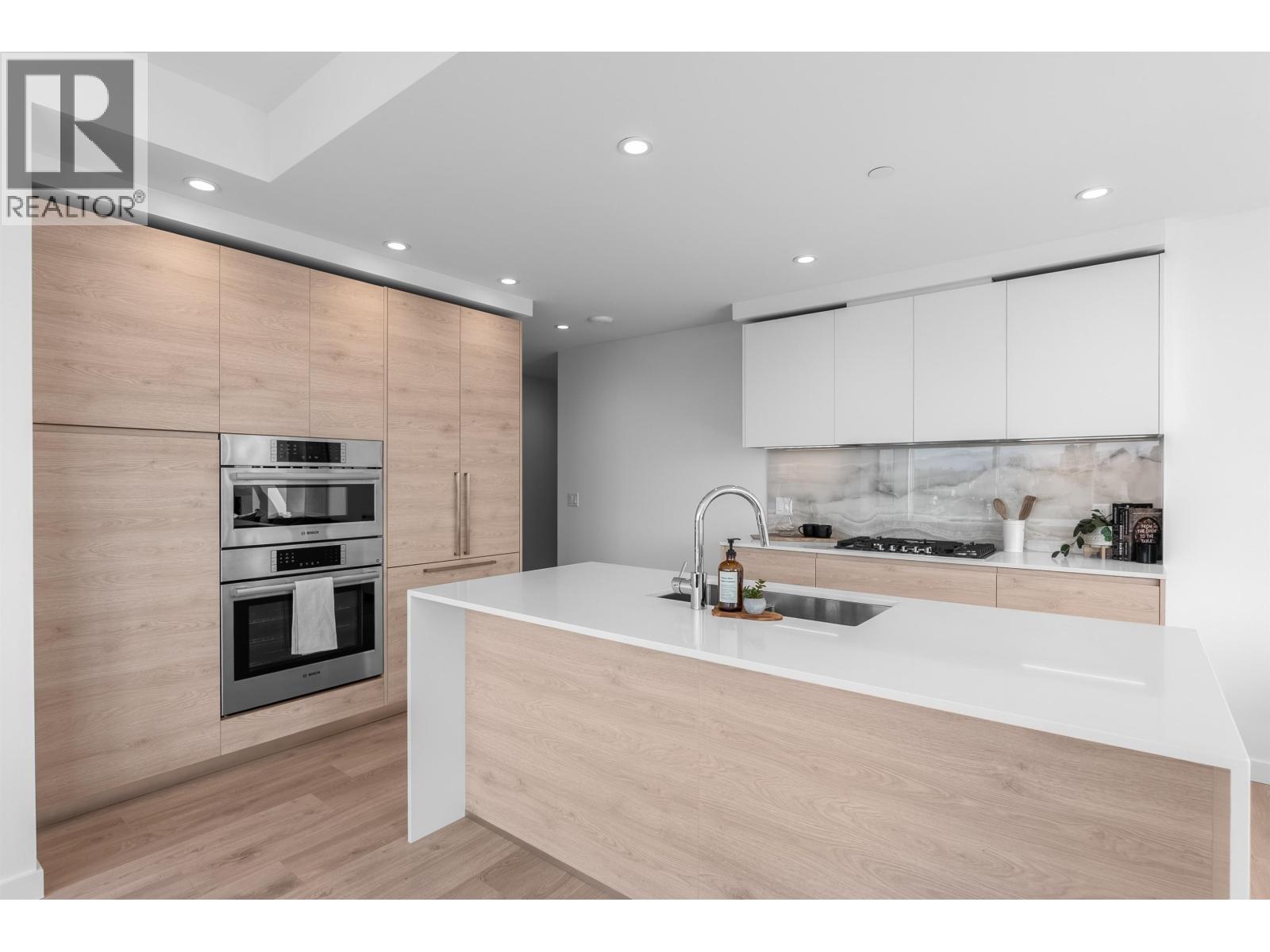 2904 660 Quayside Drive, New Westminster, British Columbia  V3M 0P1 - Photo 5 - R3089357