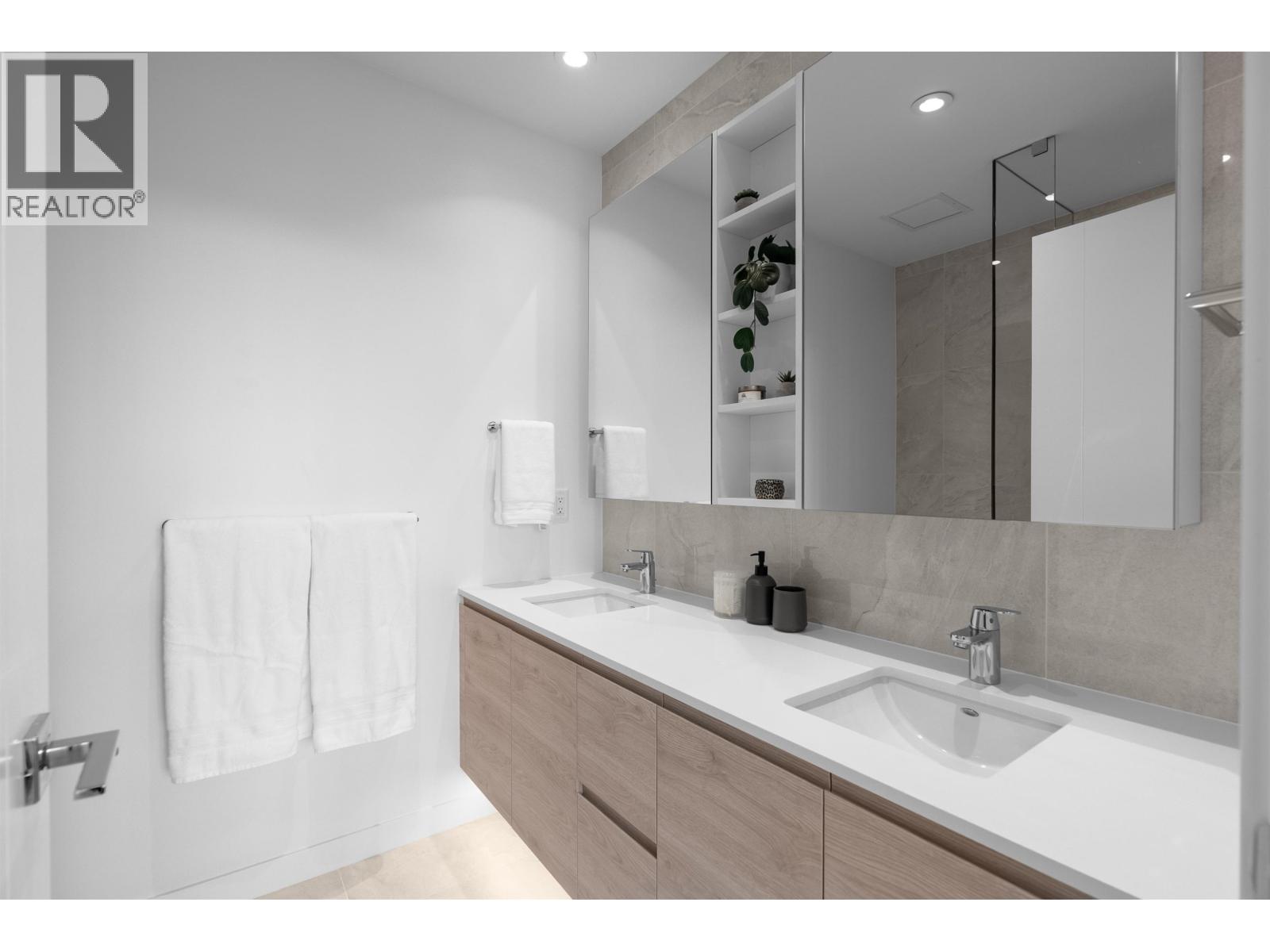 2904 660 Quayside Drive, New Westminster, British Columbia  V3M 0P1 - Photo 19 - R3089357