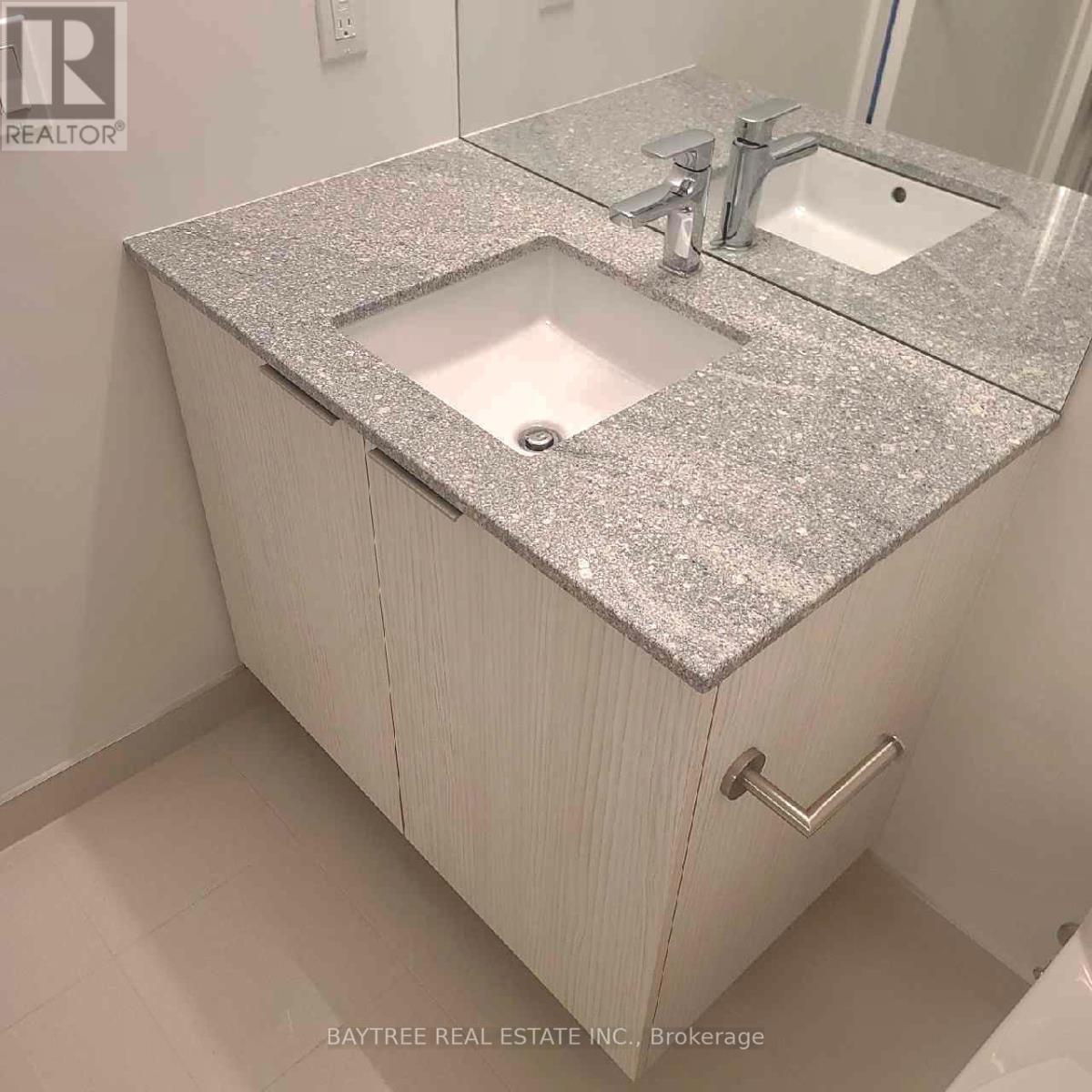 1020 - 158 Front Street E, Toronto, Ontario  M5A 1E5 - Photo 9 - C12784956