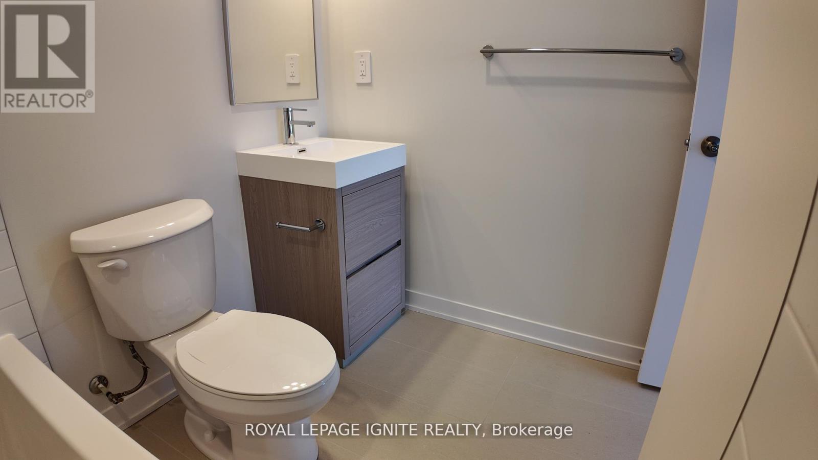 56 Green Gardens Boulevard, Toronto, Ontario  M6A 0E6 - Photo 14 - C12784978