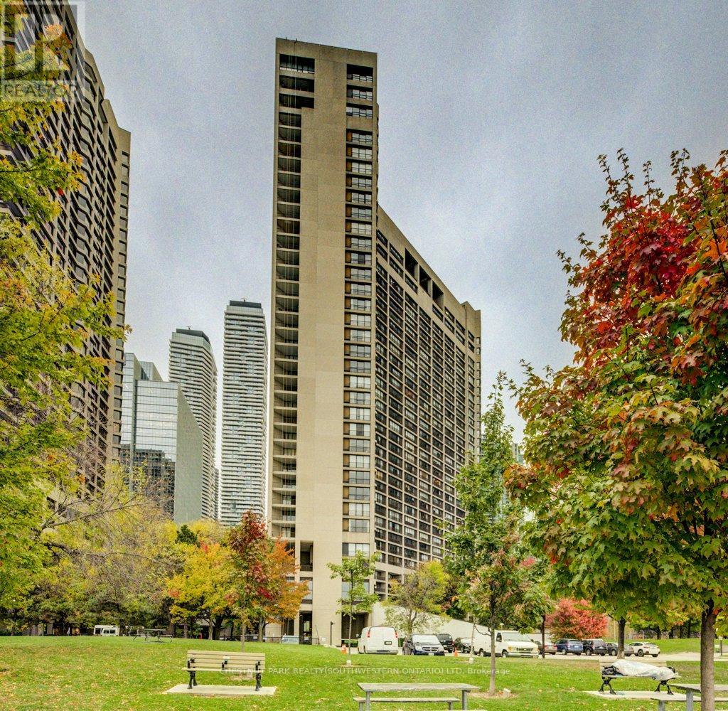 1416 - 33 Harbour Square, Toronto, Ontario  M5J 2G2 - Photo 1 - C12785000