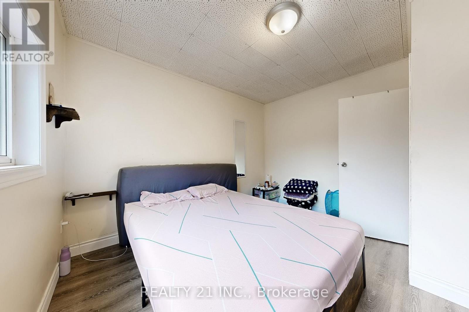 125 S Woodrow Boulevard, Toronto, Ontario  M1N 3L8 - Photo 14 - E12784974