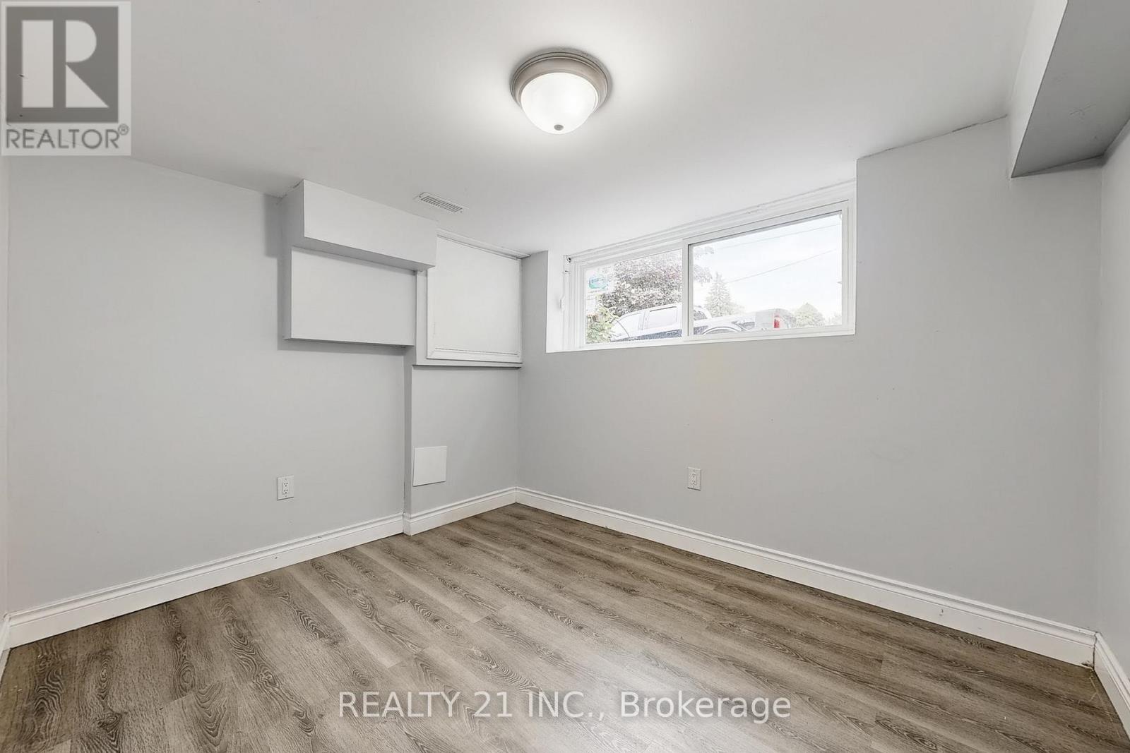 125 S Woodrow Boulevard, Toronto, Ontario  M1N 3L8 - Photo 26 - E12784974