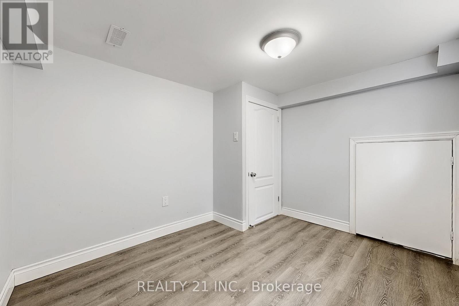 125 S Woodrow Boulevard, Toronto, Ontario  M1N 3L8 - Photo 29 - E12784974