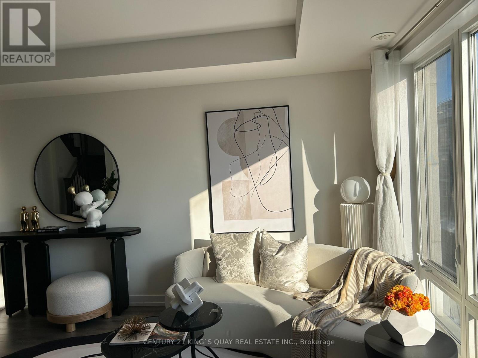 304 - 20 Dunsheath Way, Markham, Ontario  L6B 1N3 - Photo 3 - N12784966