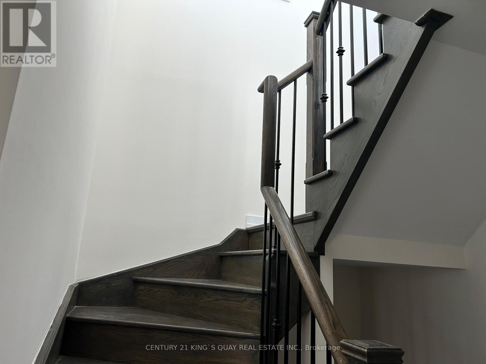 304 - 20 Dunsheath Way, Markham, Ontario  L6B 1N3 - Photo 5 - N12784966