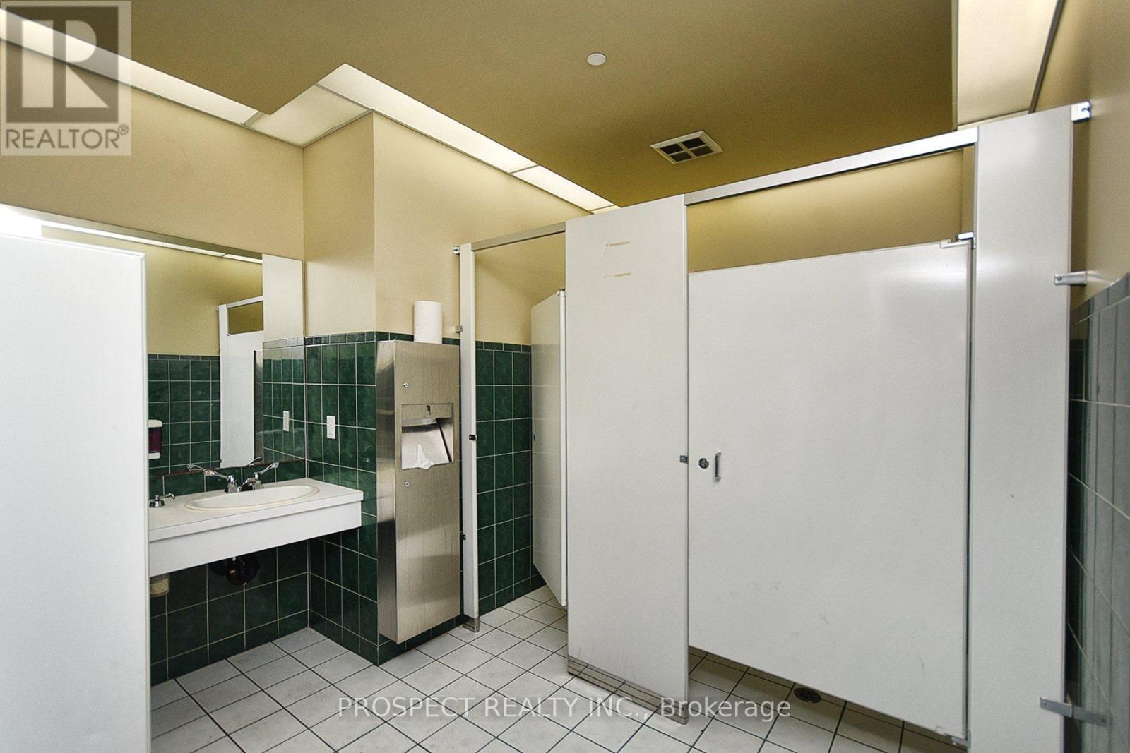 9 And 10 - 180 Winges Road, Vaughan, Ontario  L4L 6C6 - Photo 14 - N12784982