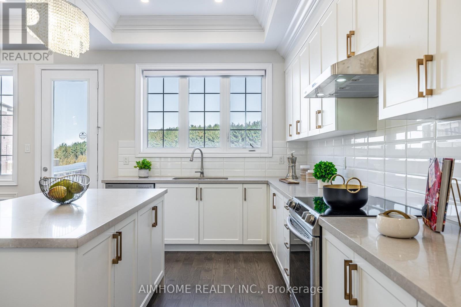 122 Scrivener Drive, Aurora, Ontario  L4G 0Y8 - Photo 11 - N12785012