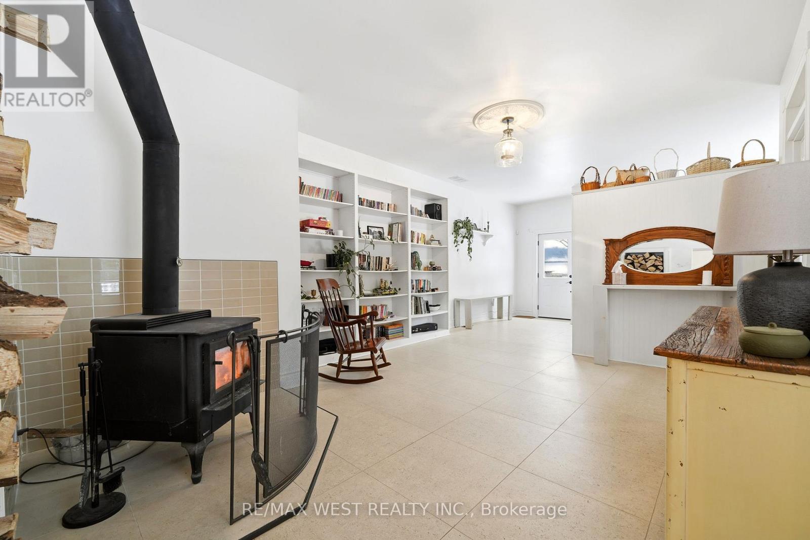 5994 Concession Rd 2, Adjala-Tosorontio, Ontario  L0M 1J0 - Photo 9 - N12785034