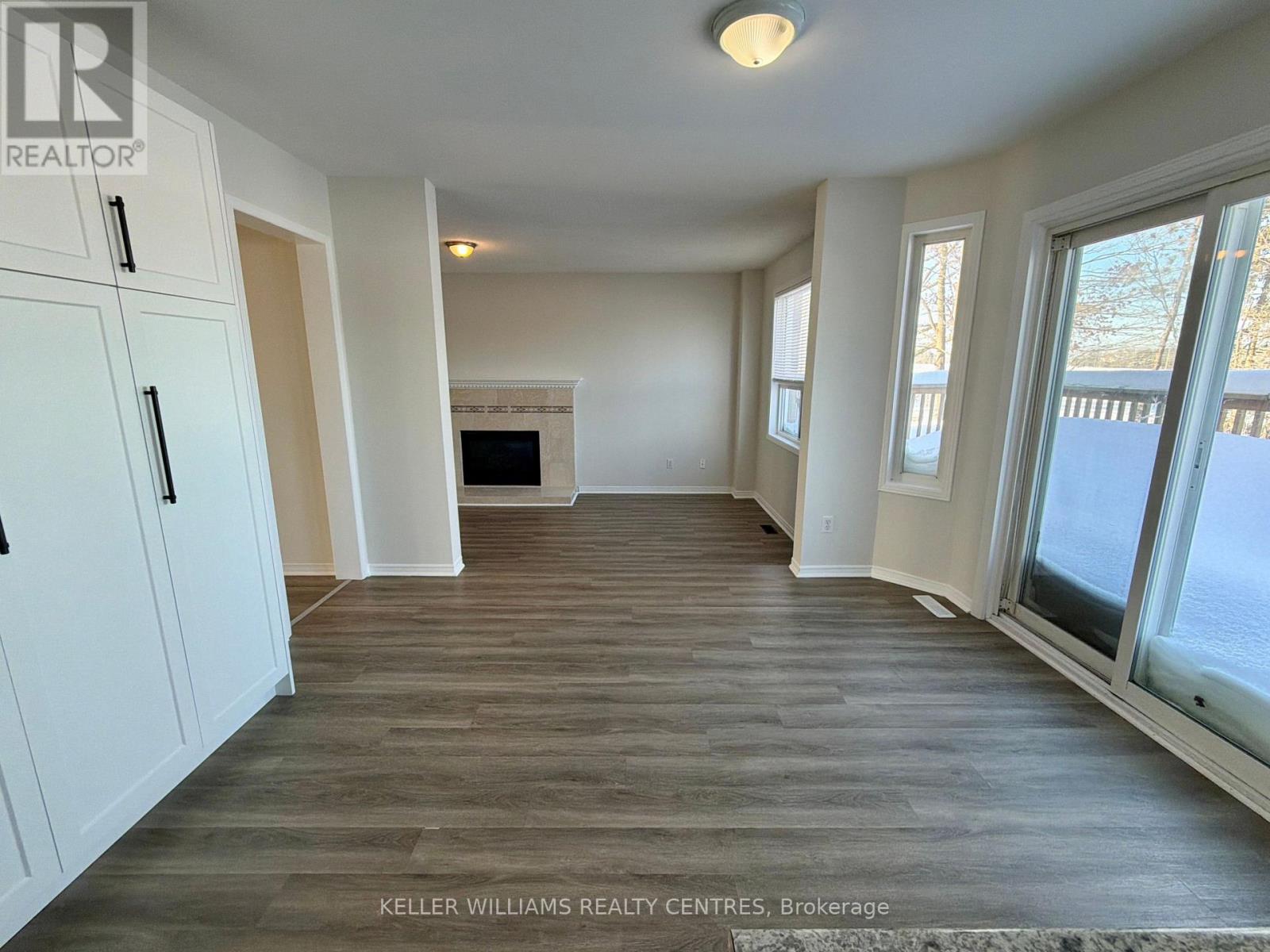 Upper - 302 Livingstone Street W, Barrie (Northwest), Ontario  L4N 7C2 - Photo 17 - S12784946