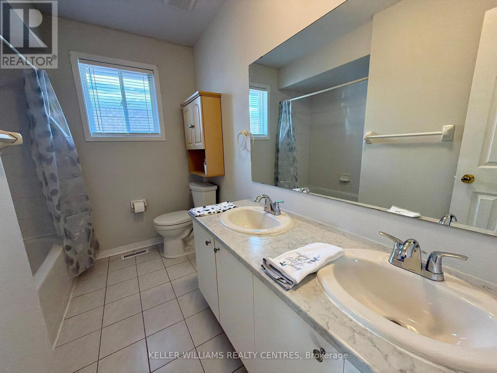 Upper - 302 Livingstone Street W, Barrie (Northwest), Ontario  L4N 7C2 - Photo 32 - S12784946