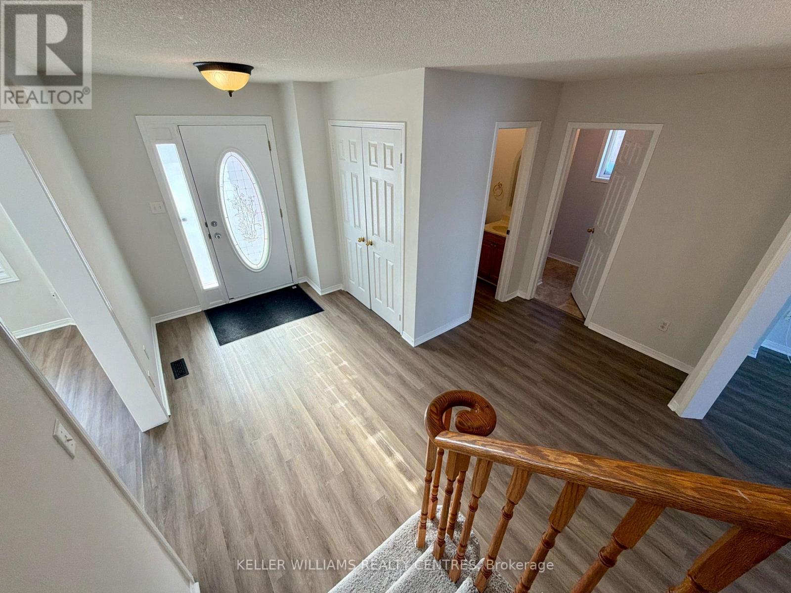 Upper - 302 Livingstone Street W, Barrie (Northwest), Ontario  L4N 7C2 - Photo 34 - S12784946