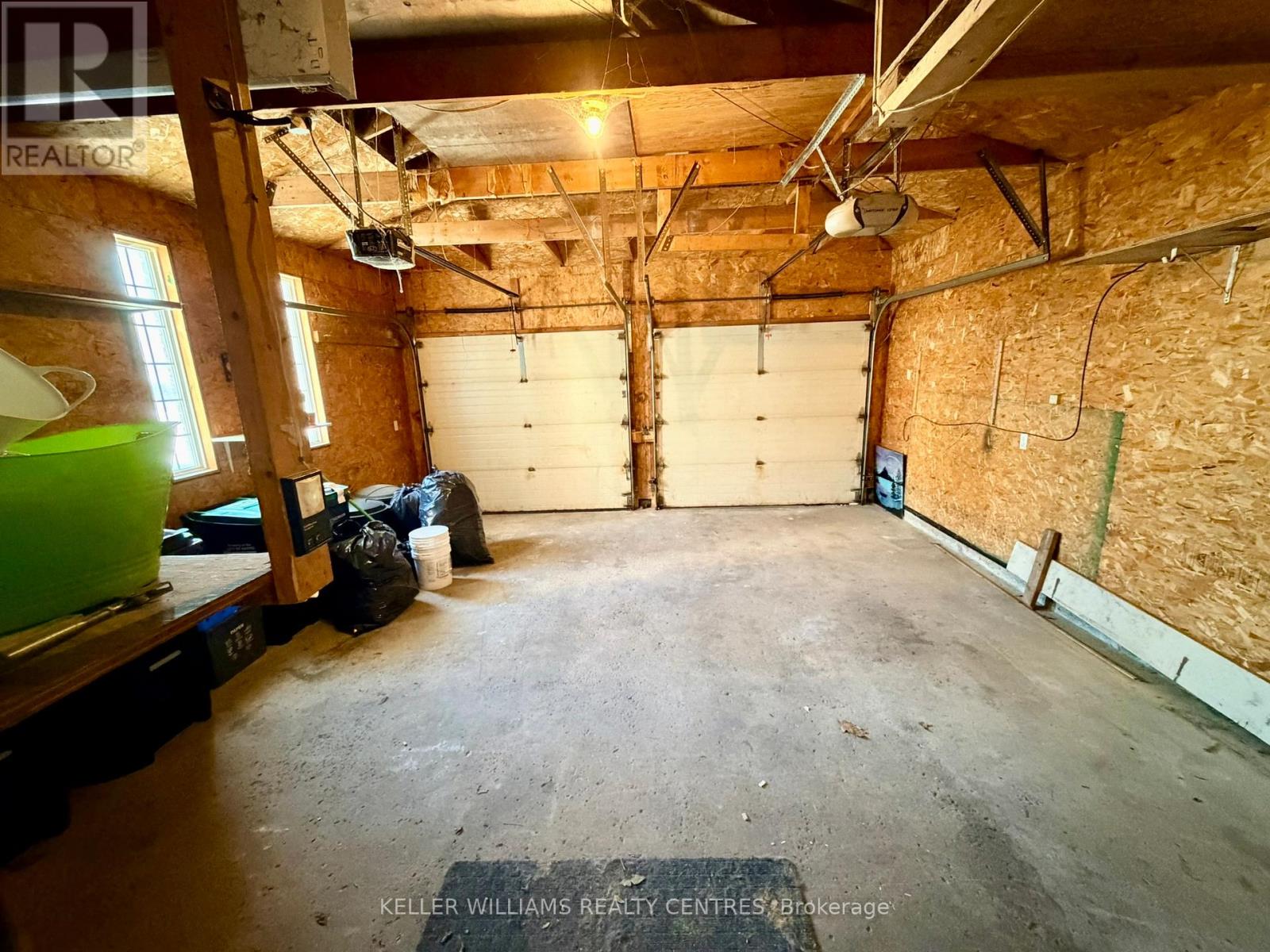 Upper - 302 Livingstone Street W, Barrie (Northwest), Ontario  L4N 7C2 - Photo 35 - S12784946