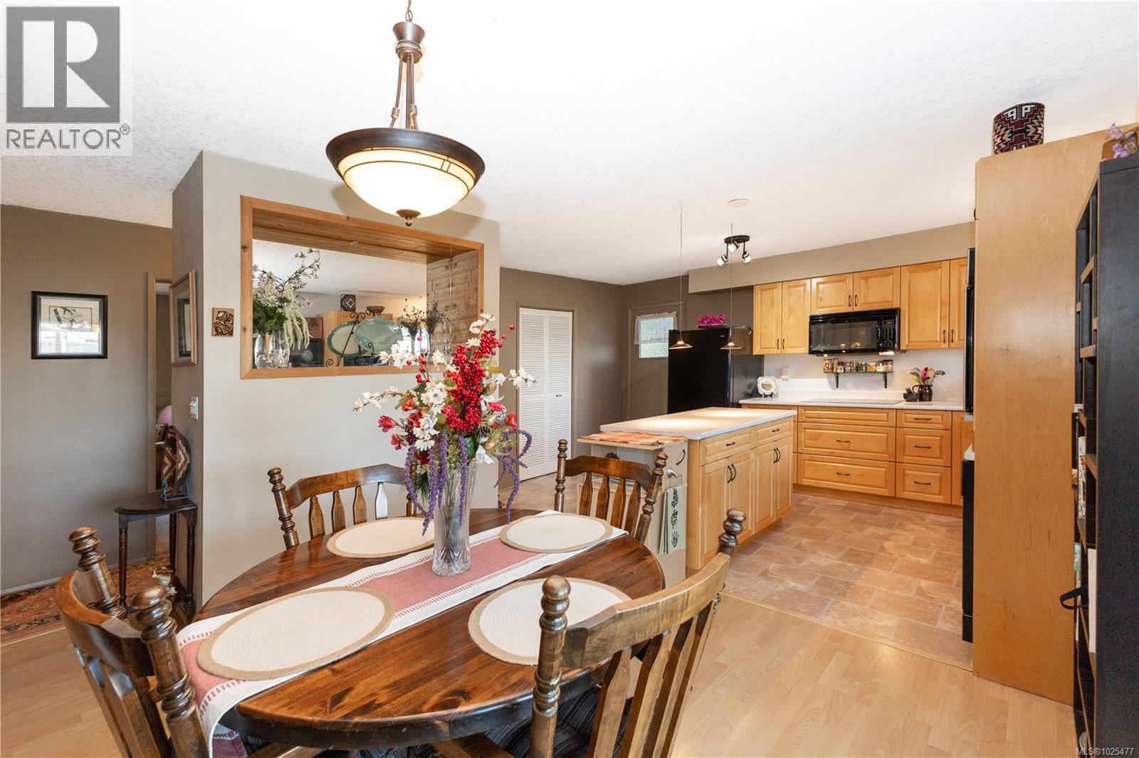 4054 Discovery Dr, Campbell River, British Columbia  V9W 4X7 - Photo 13 - 1025477