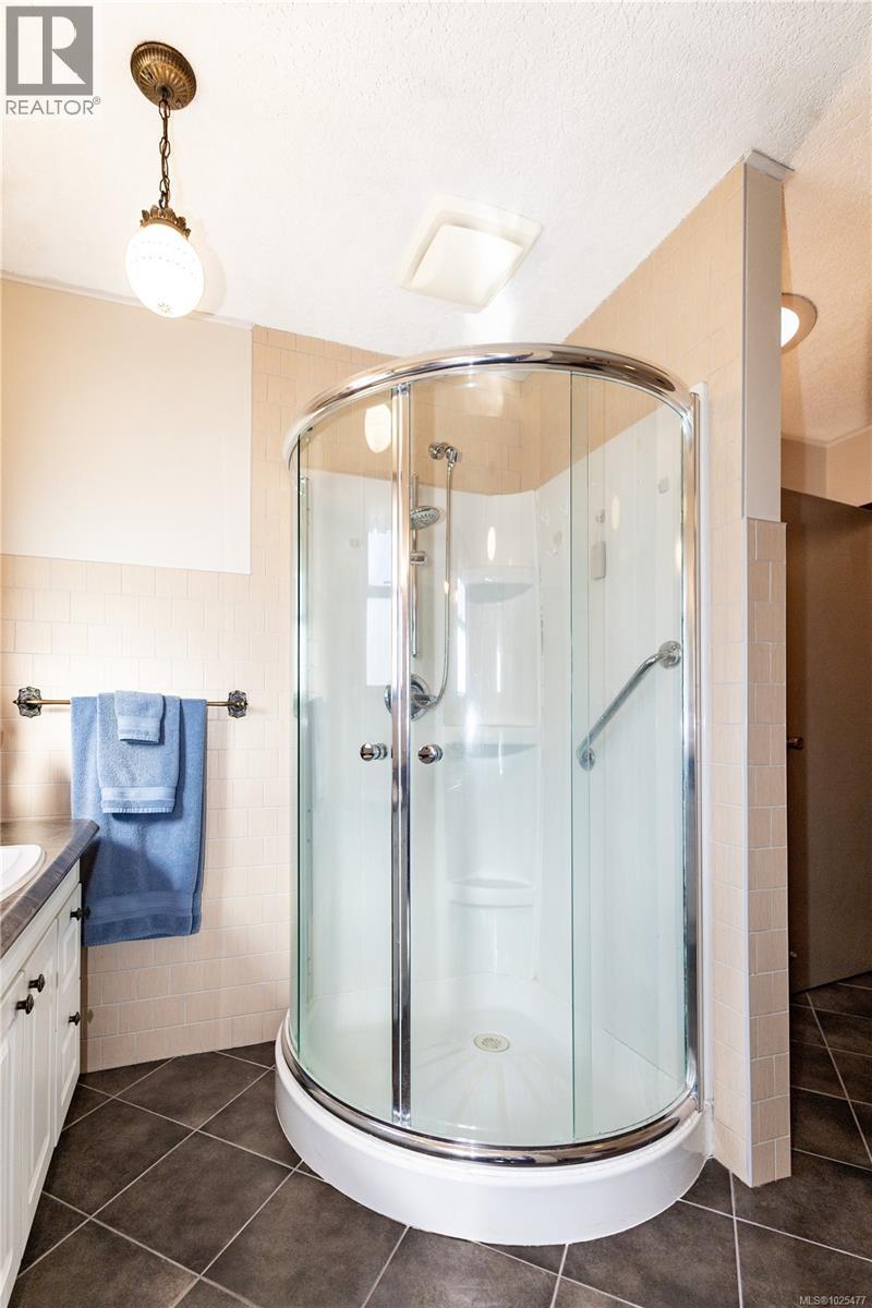 4054 Discovery Dr, Campbell River, British Columbia  V9W 4X7 - Photo 37 - 1025477