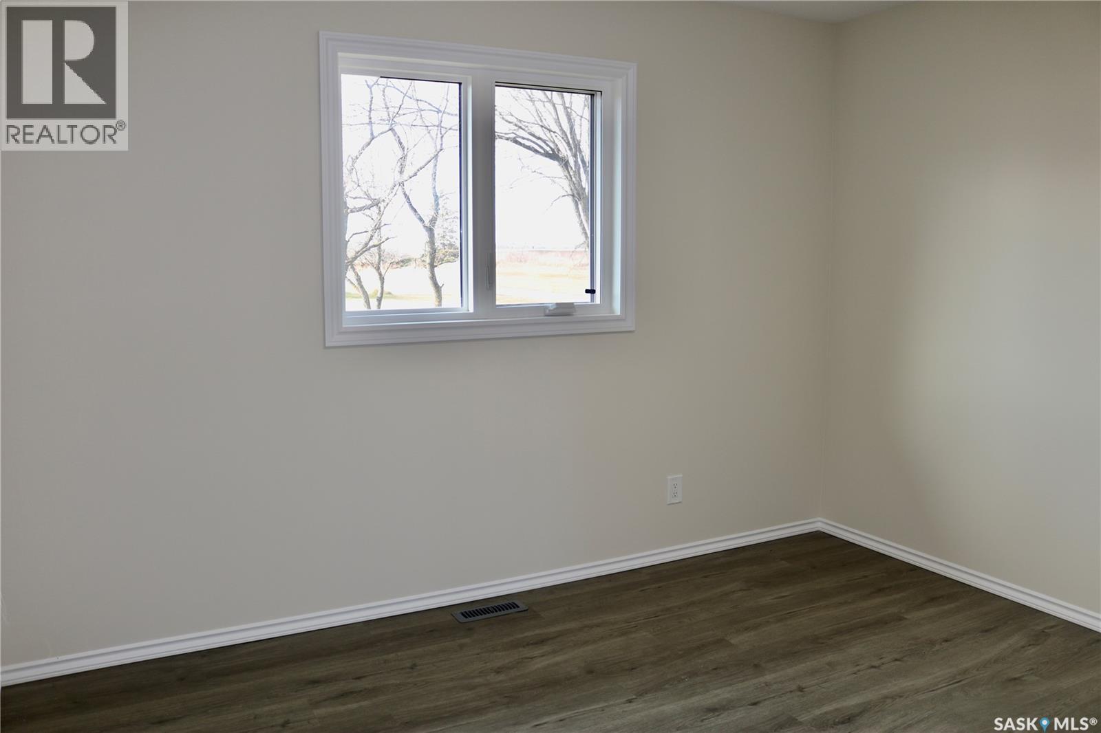 511 1st Avenue, Wapella, Saskatchewan  S0G 4Z0 - Photo 20 - SK028485