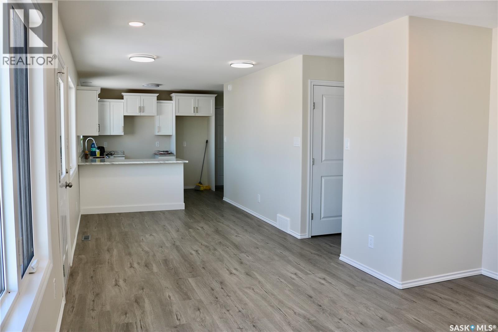 511 1st Avenue, Wapella, Saskatchewan  S0G 4Z0 - Photo 3 - SK028485