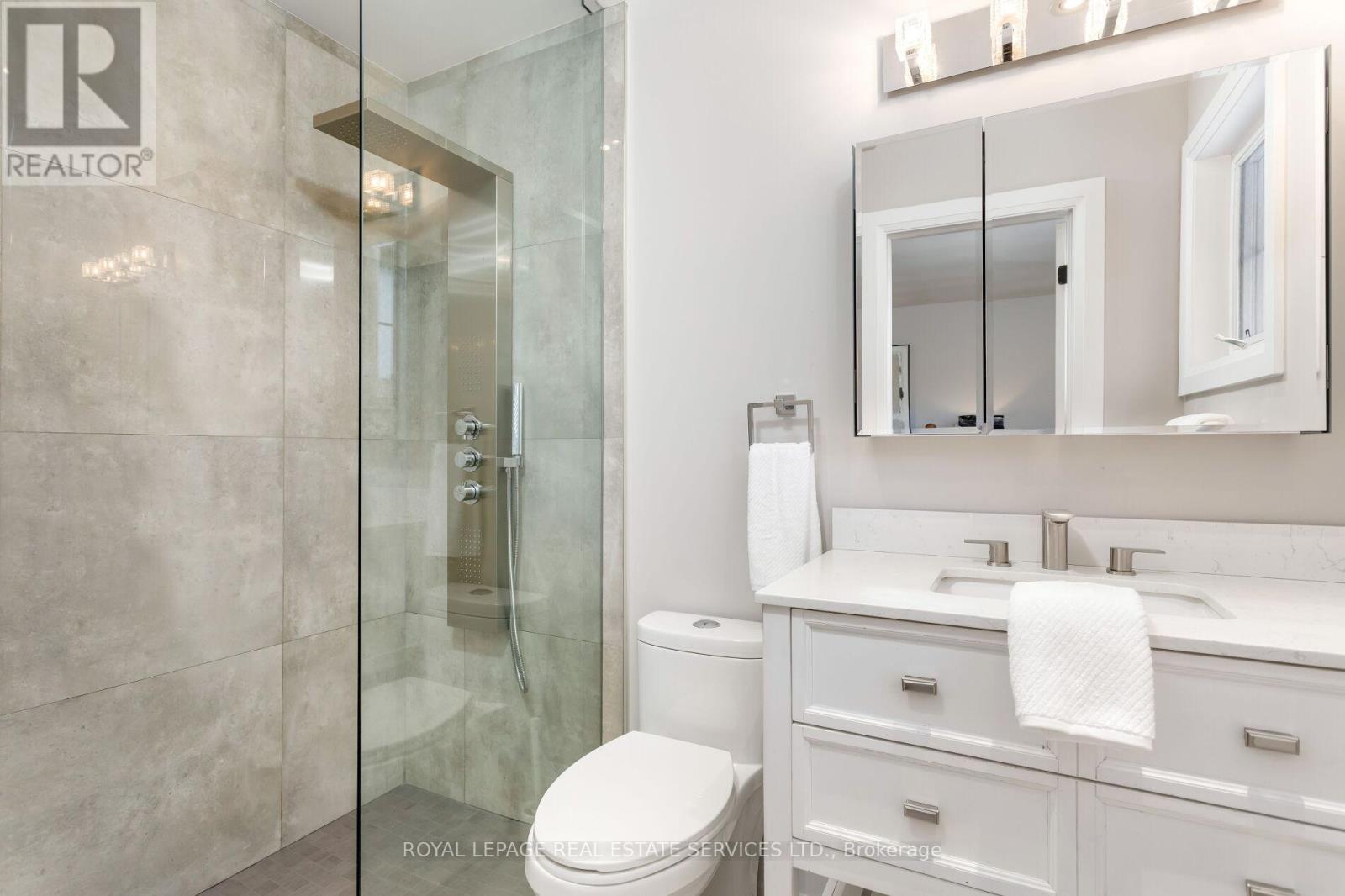 1286 Gryphon Mews, Mississauga, Ontario  L4W 3E5 - Photo 23 - W12784942