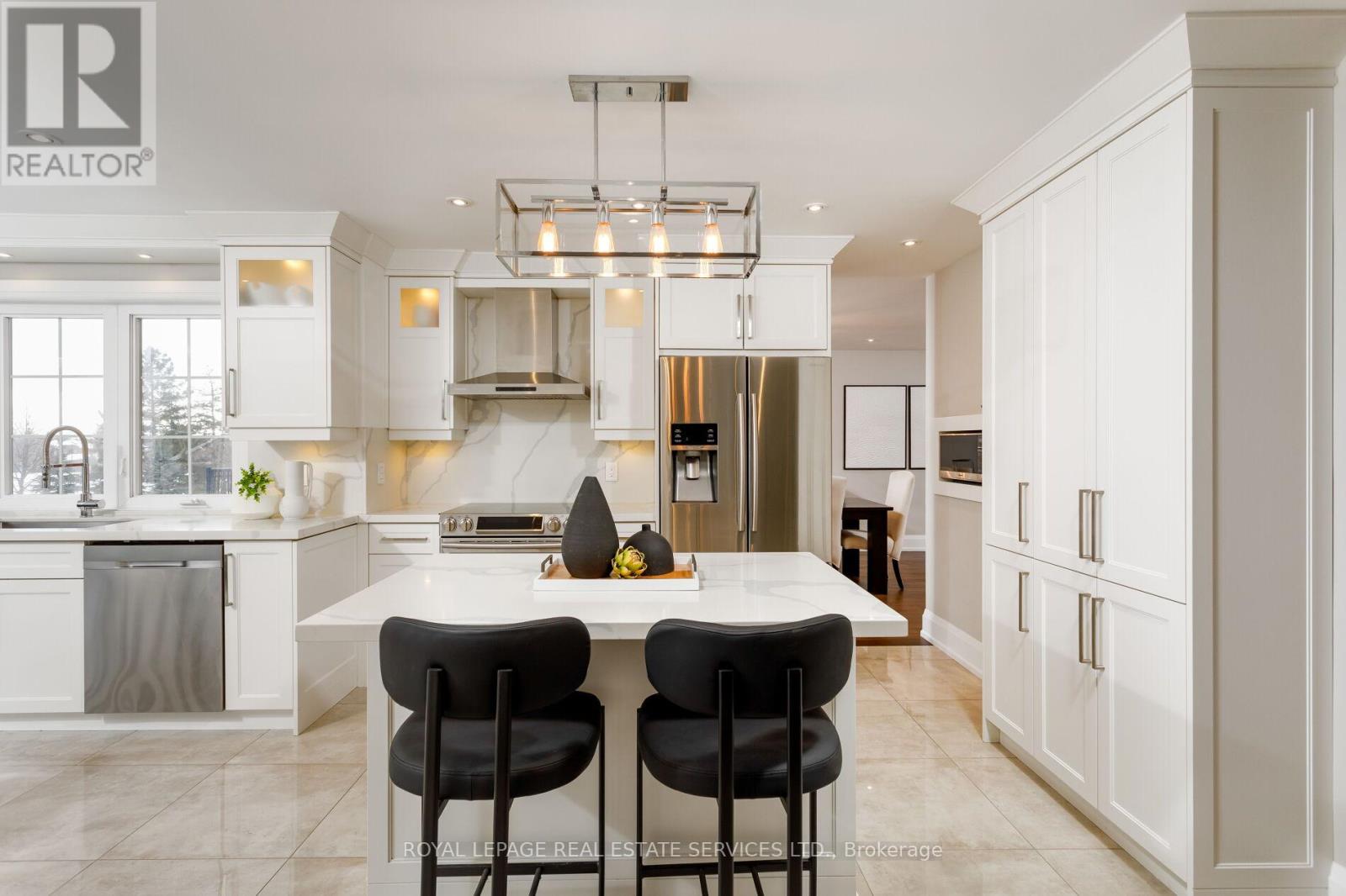 1286 Gryphon Mews, Mississauga, Ontario  L4W 3E5 - Photo 8 - W12784942