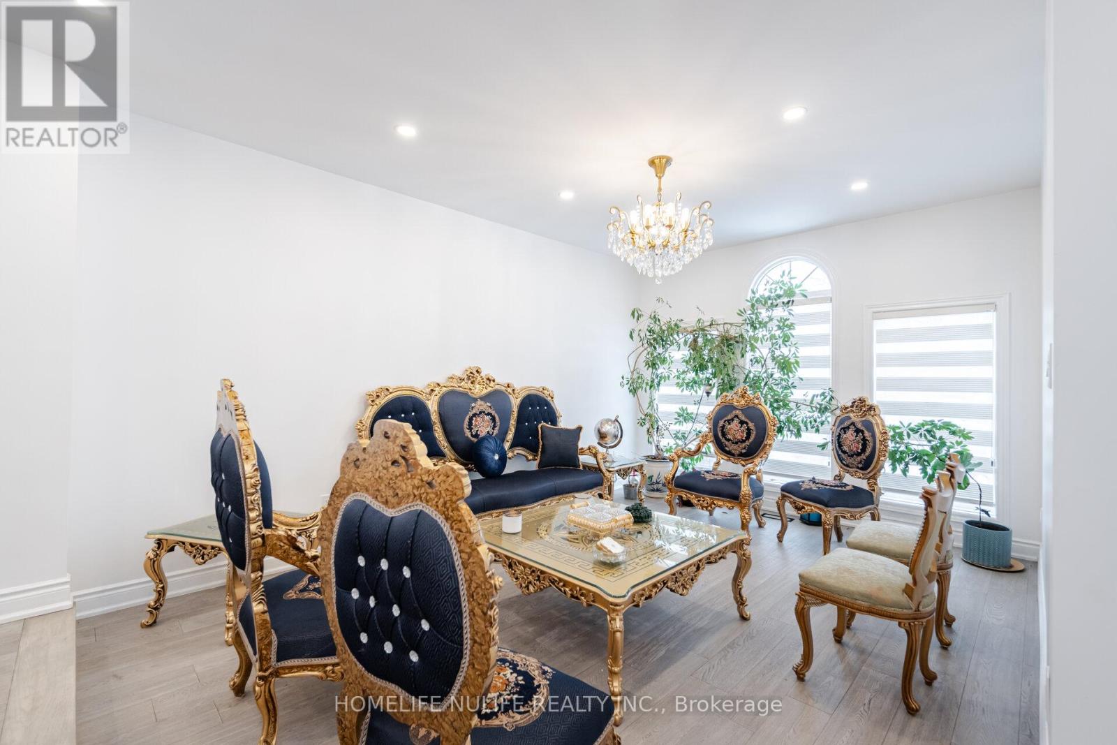 6150 Bankhead Court, Mississauga, Ontario  L5V 1L9 - Photo 4 - W12785018