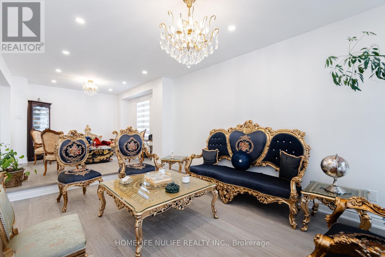 6150 Bankhead Court, Mississauga, Ontario  L5V 1L9 - Photo 5 - W12785018