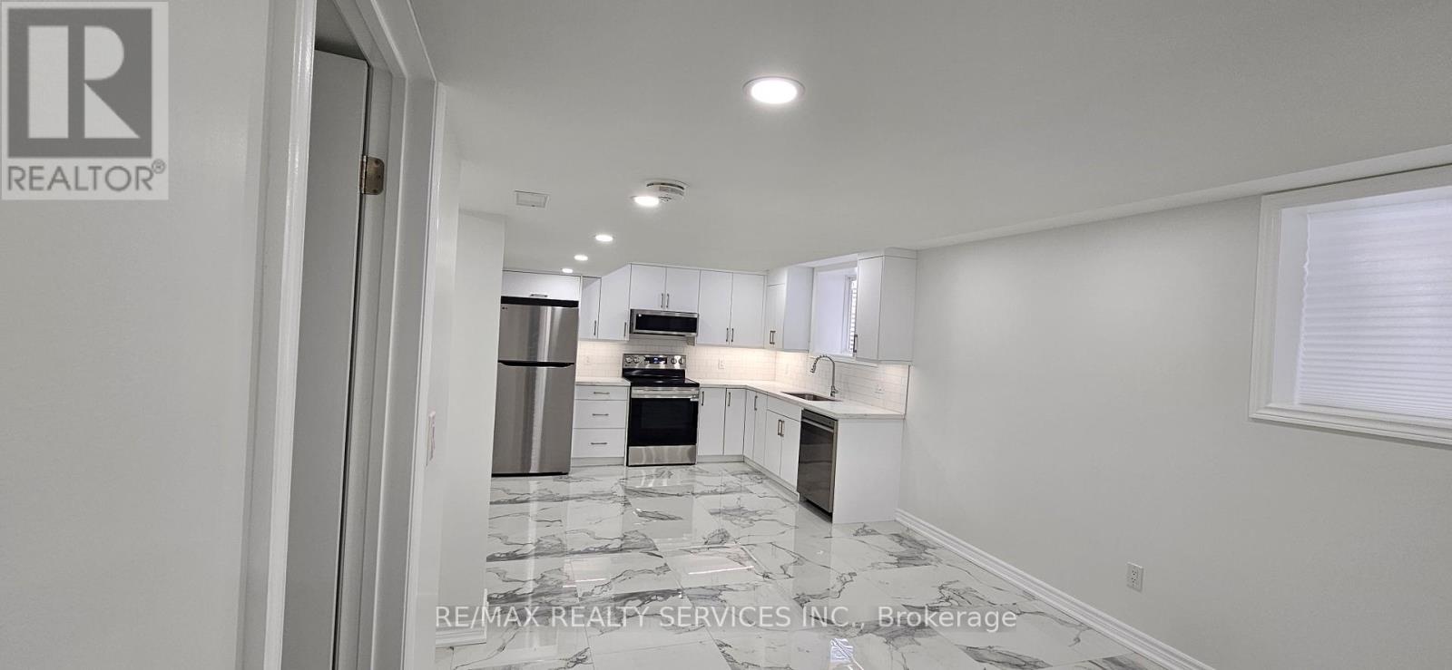 15163 Danby Road, Halton Hills, Ontario  L7G 0H6 - Photo 3 - W12785026