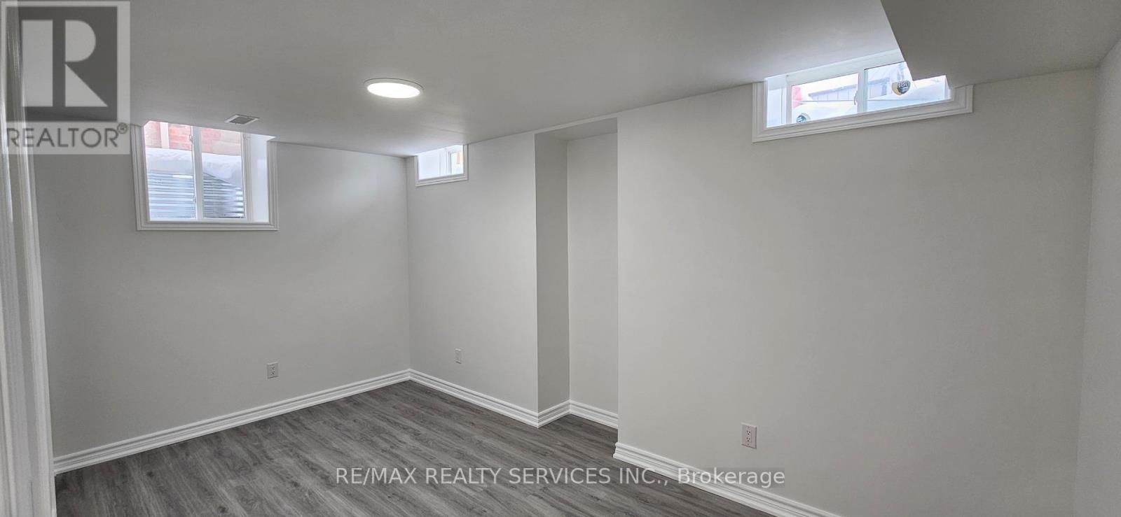 15163 Danby Road, Halton Hills, Ontario  L7G 0H6 - Photo 8 - W12785026