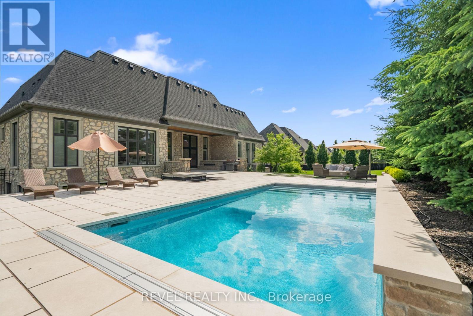 60 Heritage Lake Drive, Puslinch, Ontario  N0B 2J0 - Photo 32 - X12785008