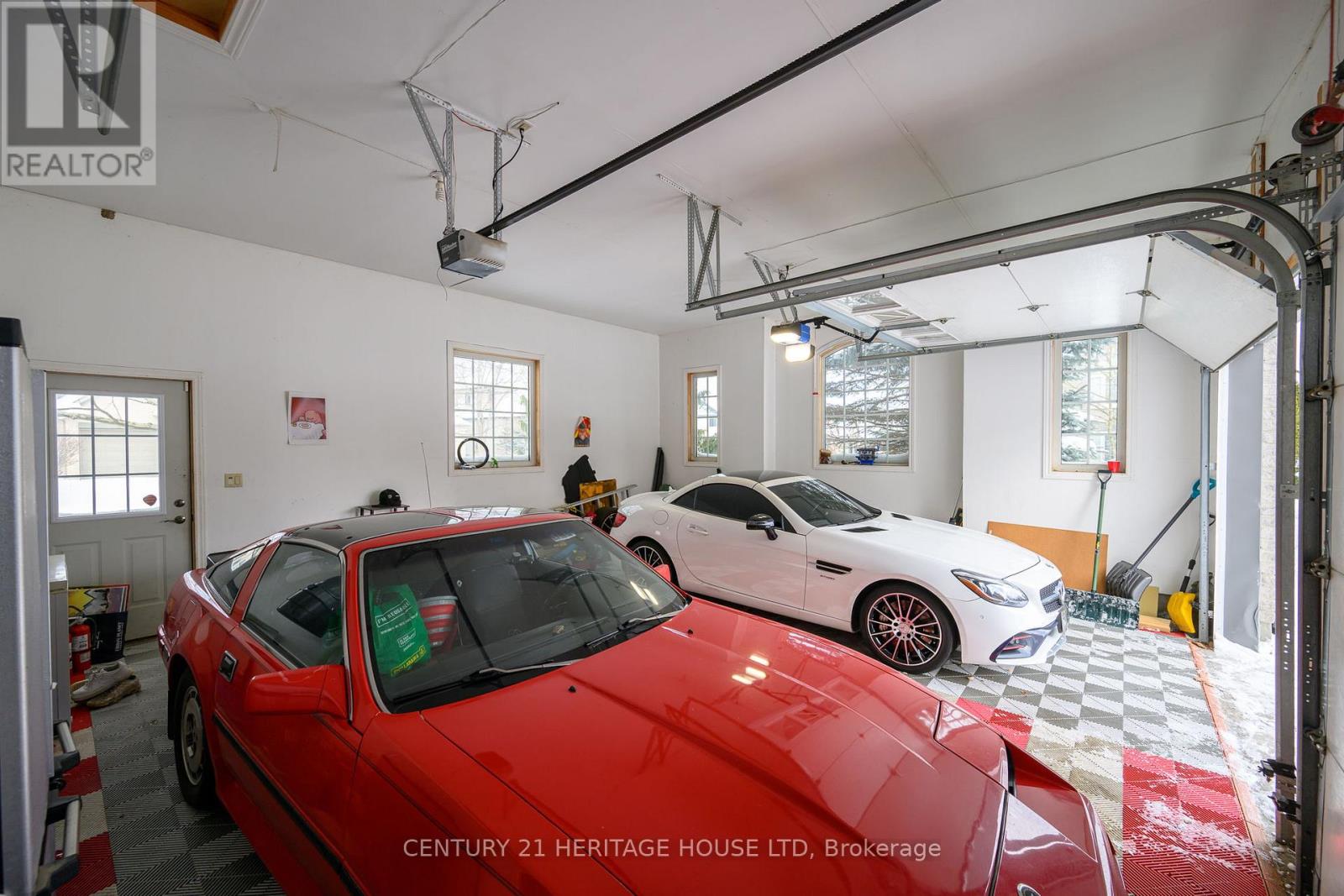 Photo 37 of 48 for 7 Edwin Drive