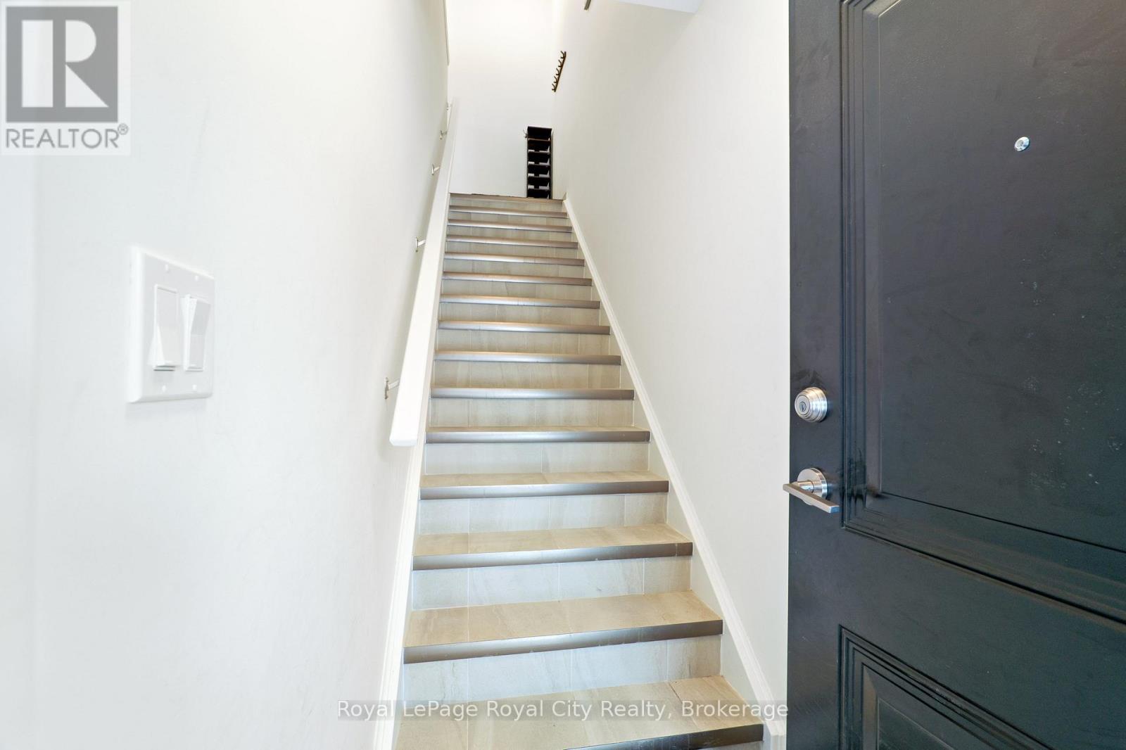 83 Thatcher Drive, Guelph (Kortright East), Ontario  N1L 1B3 - Photo 4 - X12785046