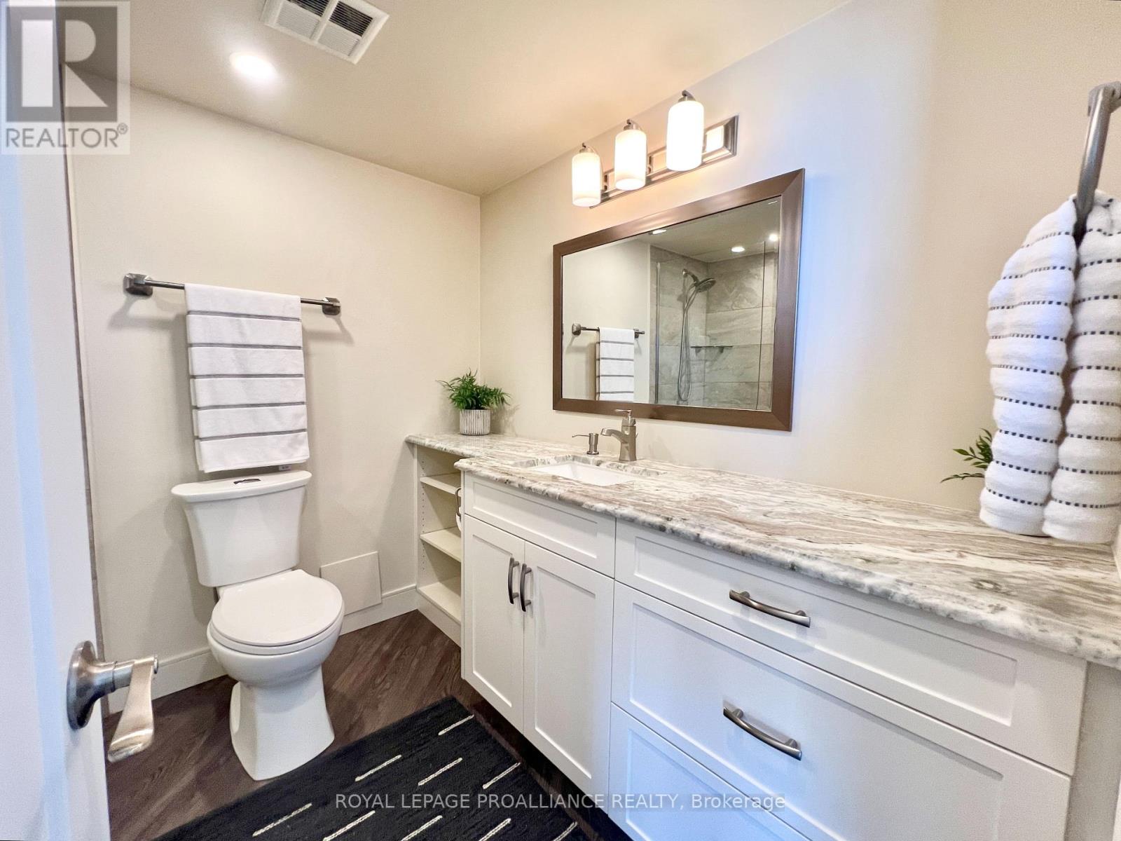 1002 - 344 Front Street, Belleville (Belleville Ward), Ontario  K8N 5M4 - Photo 13 - X12785068