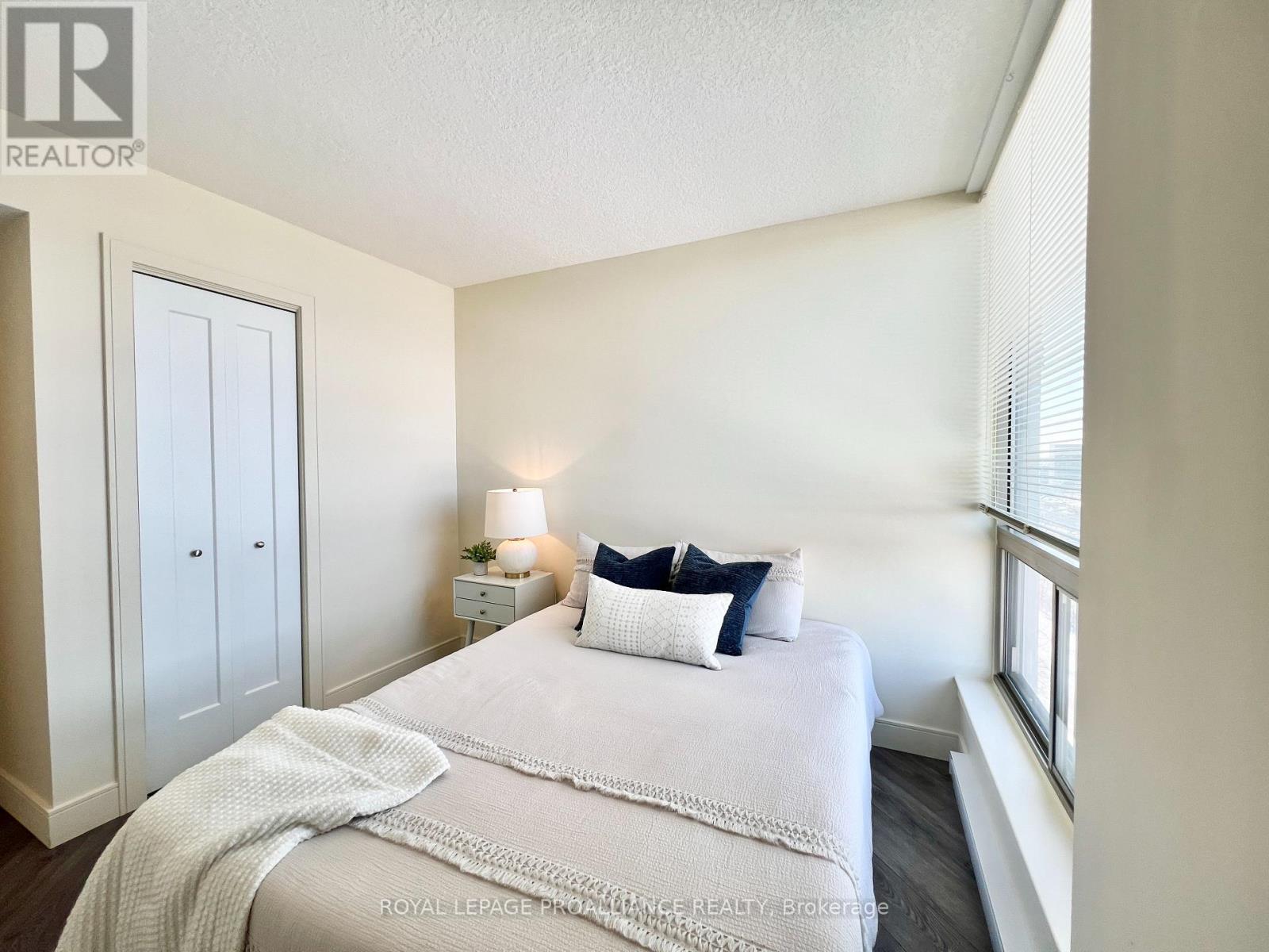 1002 - 344 Front Street, Belleville (Belleville Ward), Ontario  K8N 5M4 - Photo 16 - X12785068