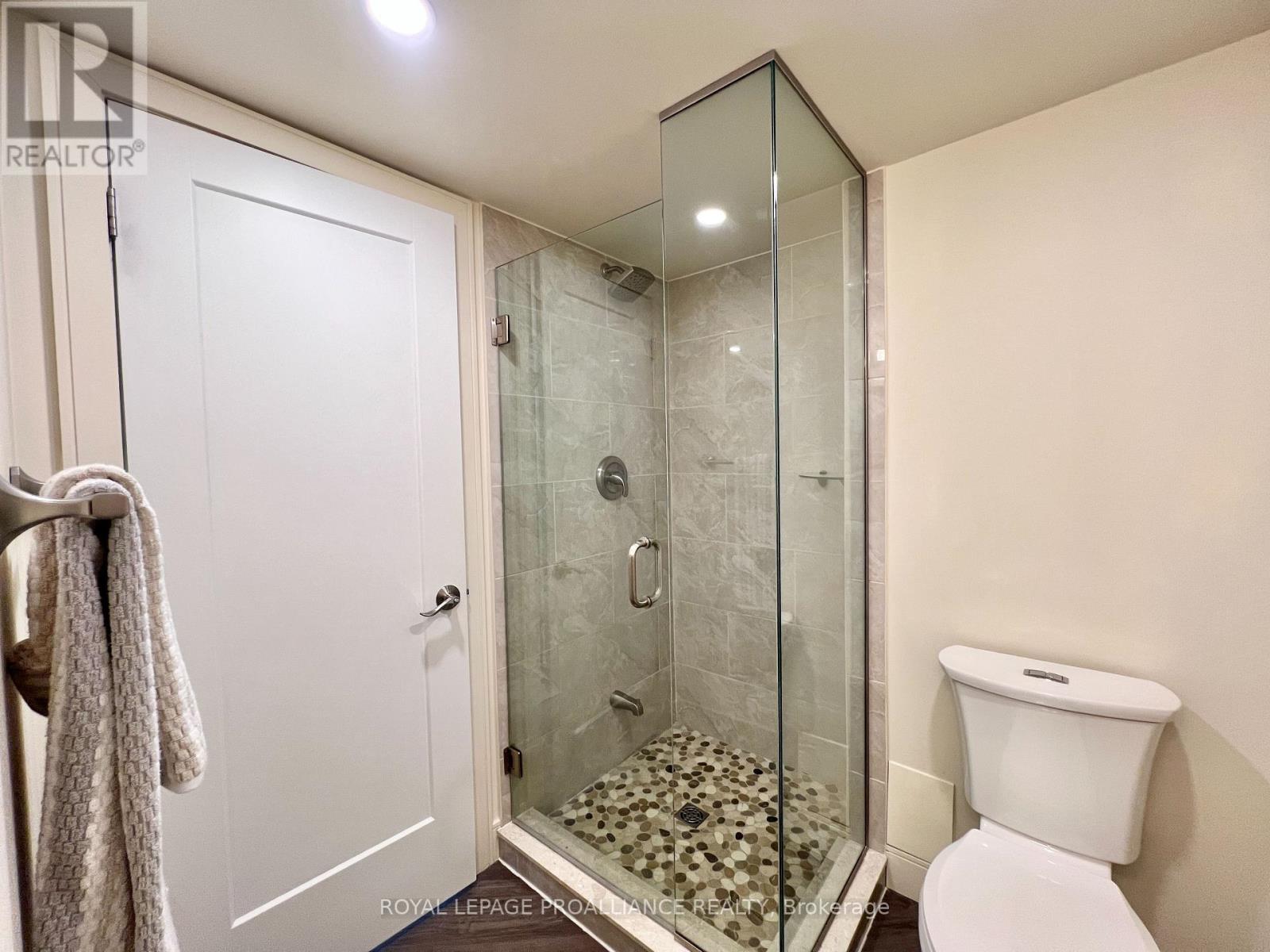 1002 - 344 Front Street, Belleville (Belleville Ward), Ontario  K8N 5M4 - Photo 19 - X12785068