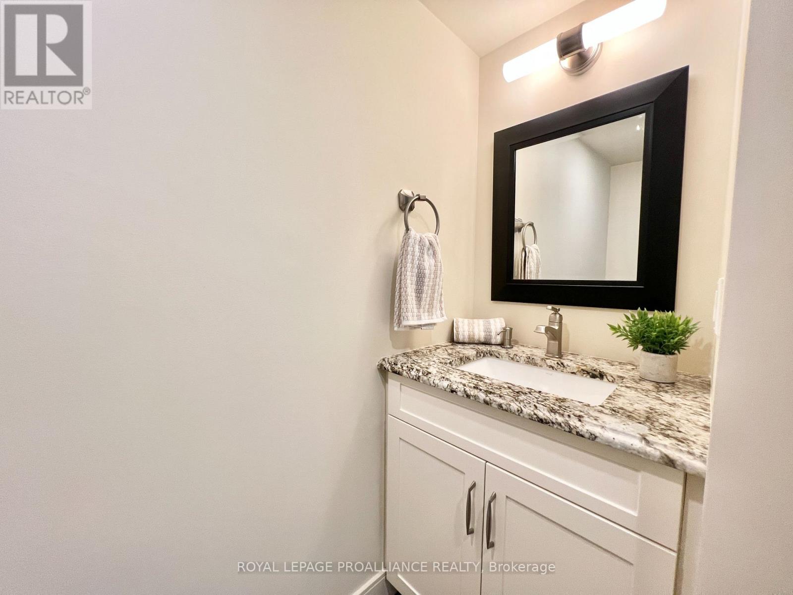 1002 - 344 Front Street, Belleville (Belleville Ward), Ontario  K8N 5M4 - Photo 20 - X12785068