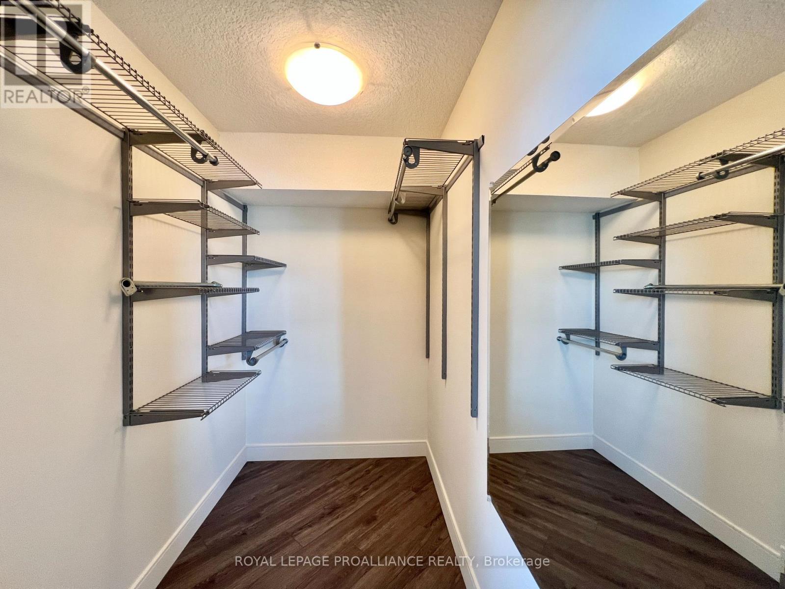 1002 - 344 Front Street, Belleville (Belleville Ward), Ontario  K8N 5M4 - Photo 9 - X12785068