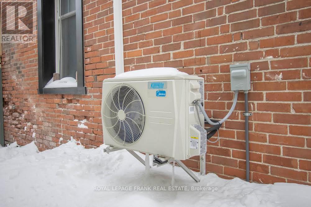 49 Main Street, Kawartha Lakes, Ontario  K0M 1A0 - Photo 7 - X12785166