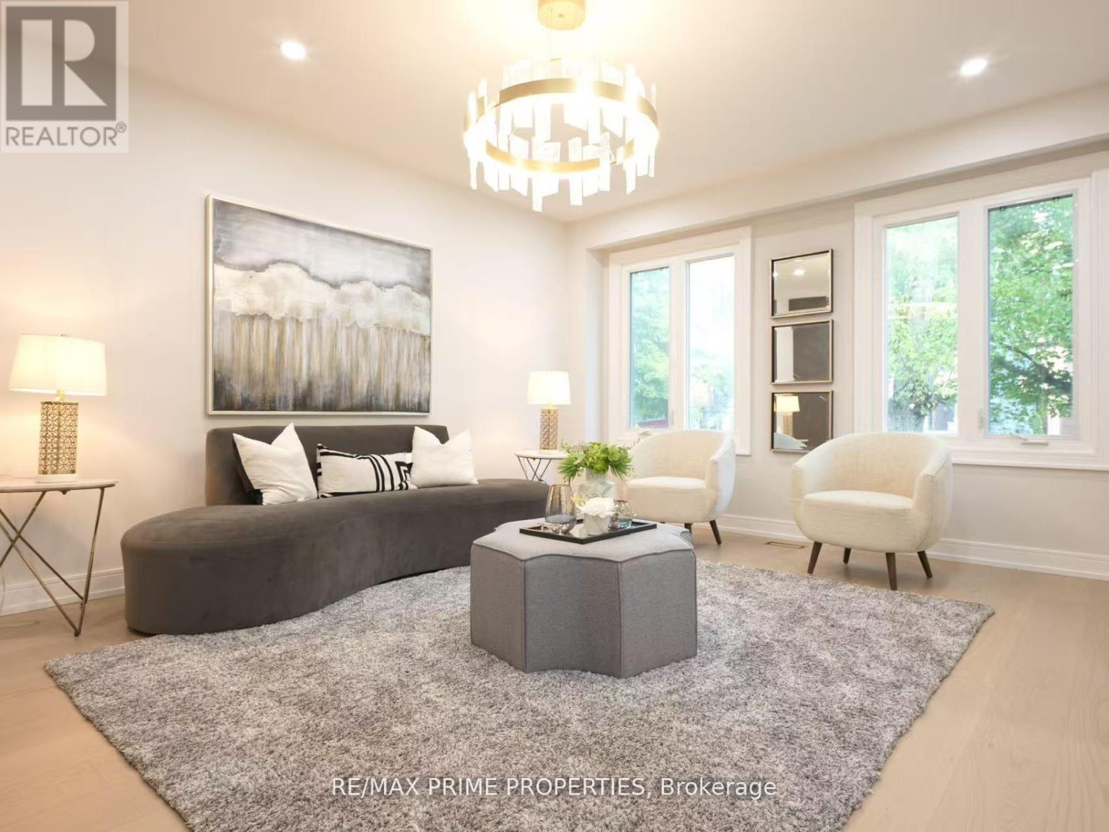 137 Old Surrey Lane, Richmond Hill, Ontario  L4C 6R9 - Photo 12 - N12675324