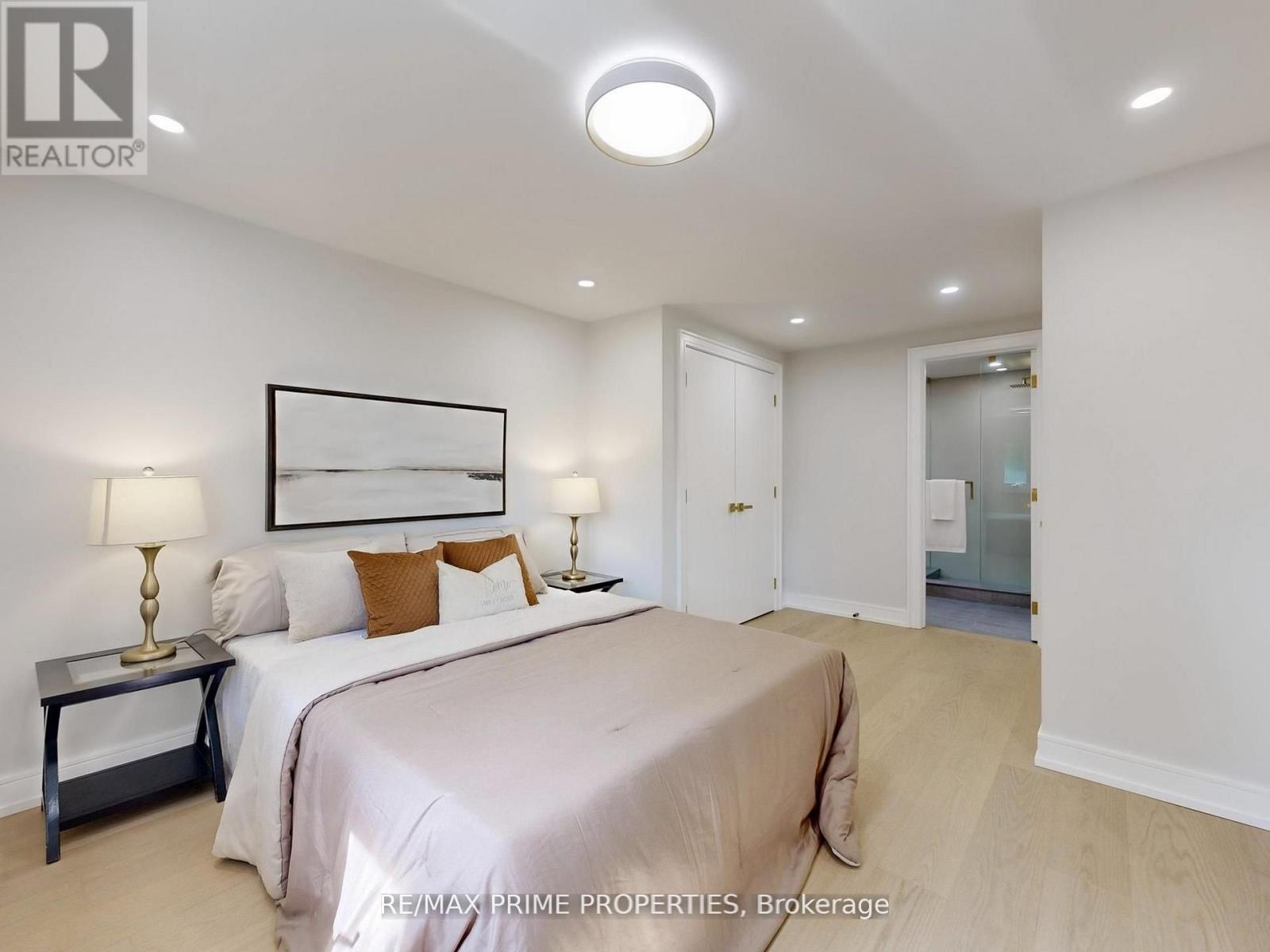 137 Old Surrey Lane, Richmond Hill, Ontario  L4C 6R9 - Photo 28 - N12675324