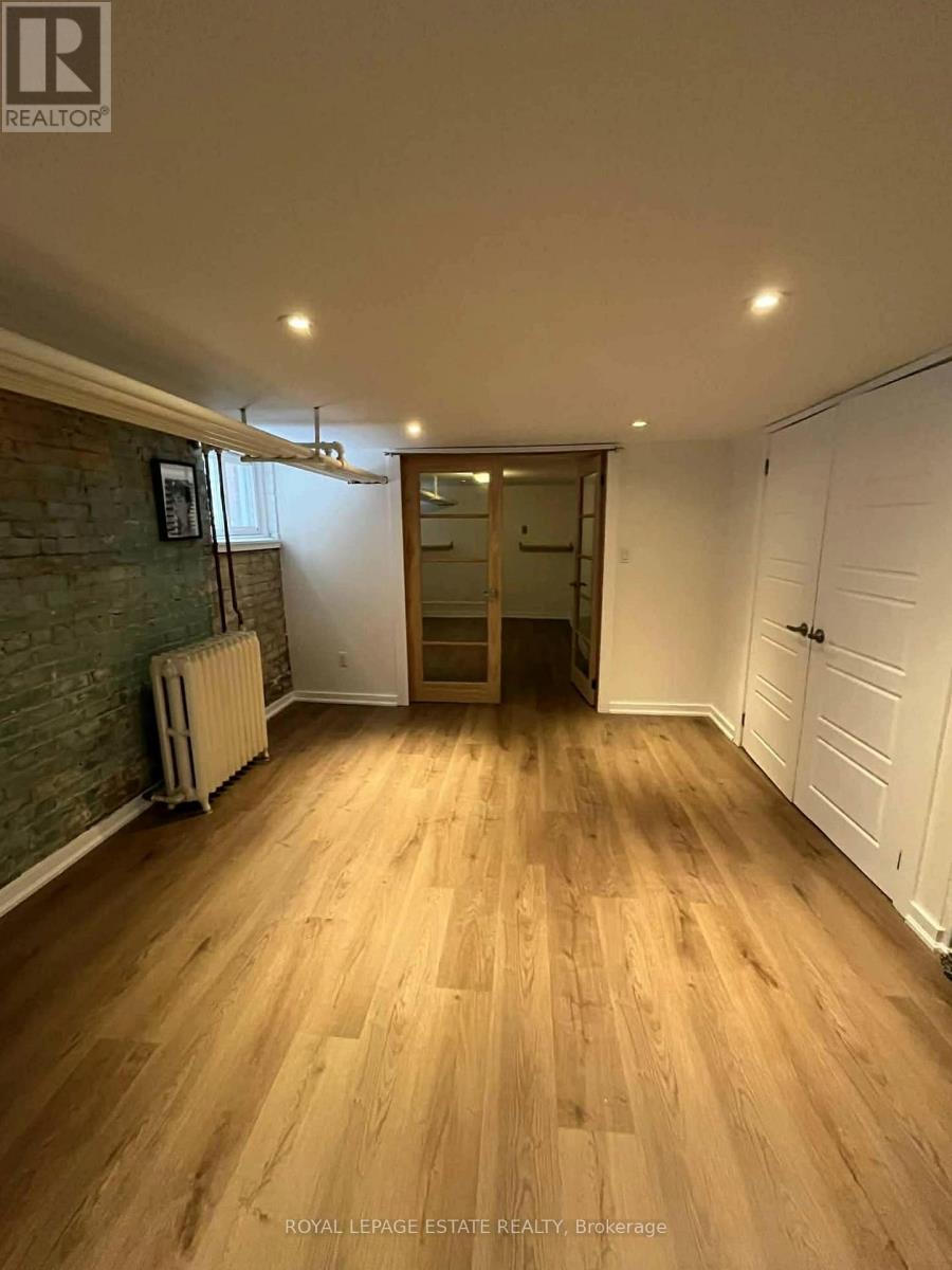 Bsmt Apt - 225 Indian Road, Toronto, Ontario  M6R 2W8 - Photo 15 - W12731500