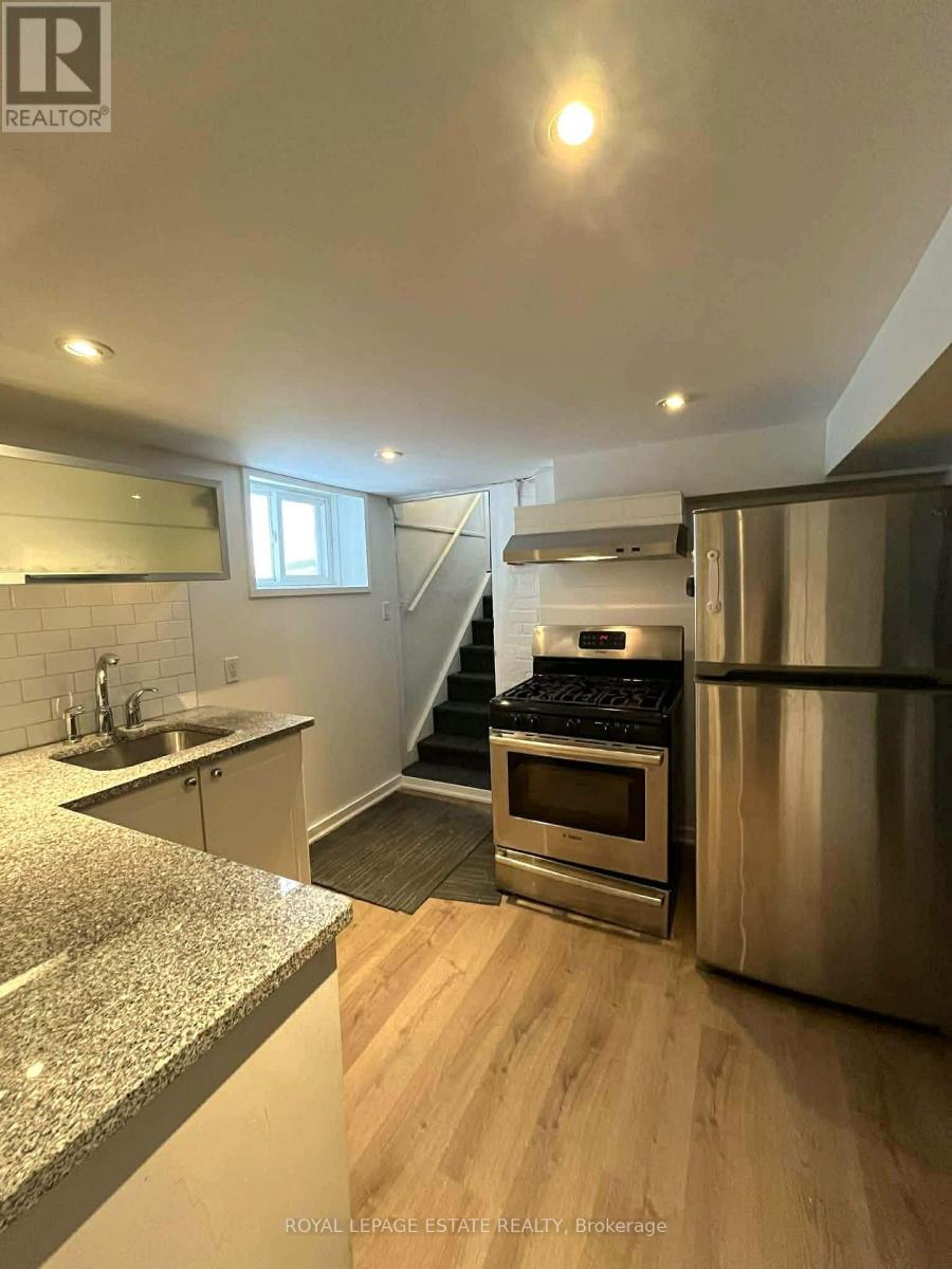 Bsmt Apt - 225 Indian Road, Toronto, Ontario  M6R 2W8 - Photo 6 - W12731500